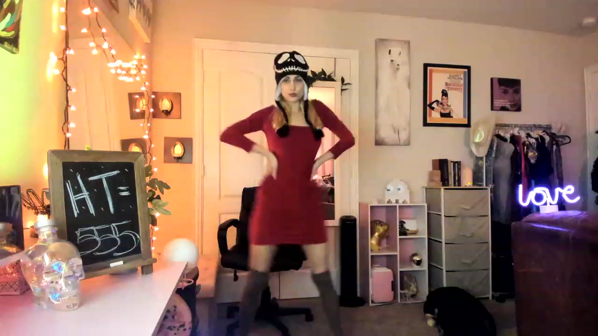Gallery image thumbnail from AudryLikes's myfreecams stream on, 02/10/2023, 08:41 image 12 of 20