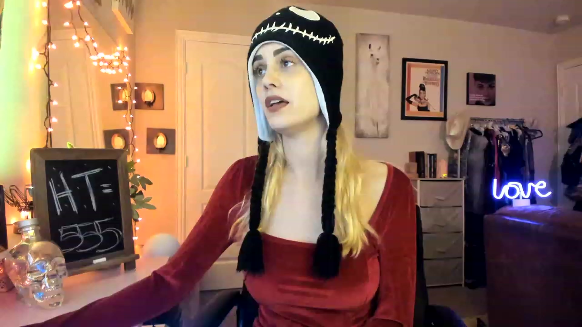 Gallery image thumbnail from AudryLikes's myfreecams stream on, 02/10/2023, 09:55 image 1 of 20