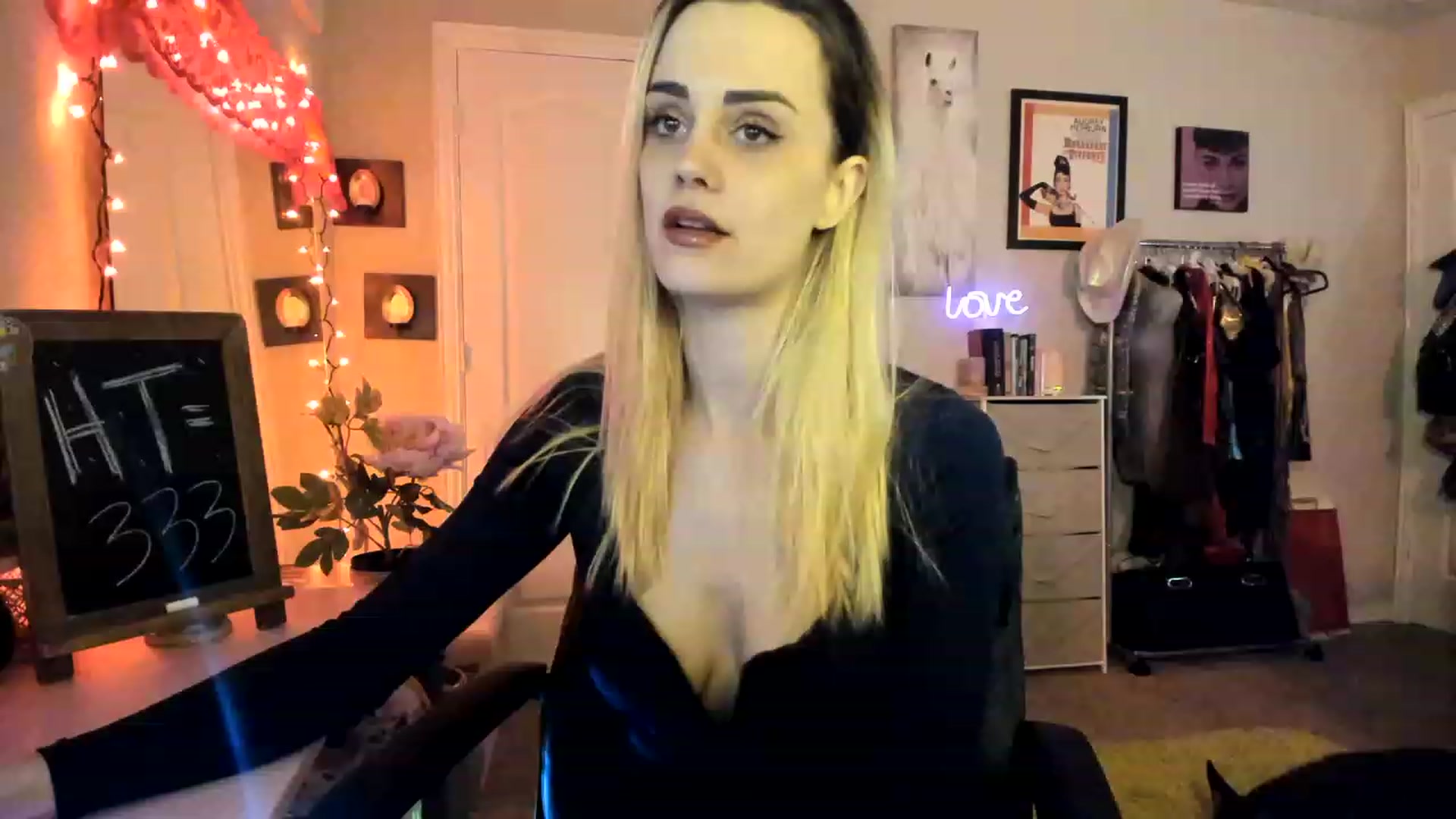 Gallery image thumbnail from AudryLikes's myfreecams stream on, 02/11/2023, 06:55 image 9 of 20