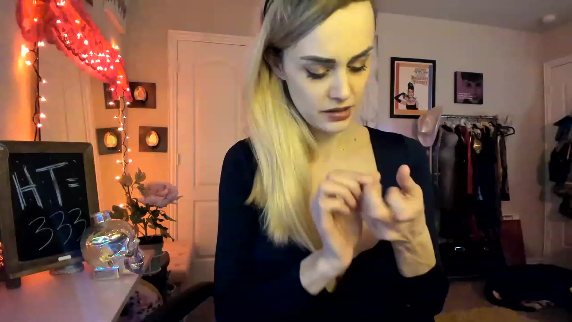 Gallery image thumbnail from AudryLikes's myfreecams stream on, 02/11/2023, 06:55 image 15 of 20