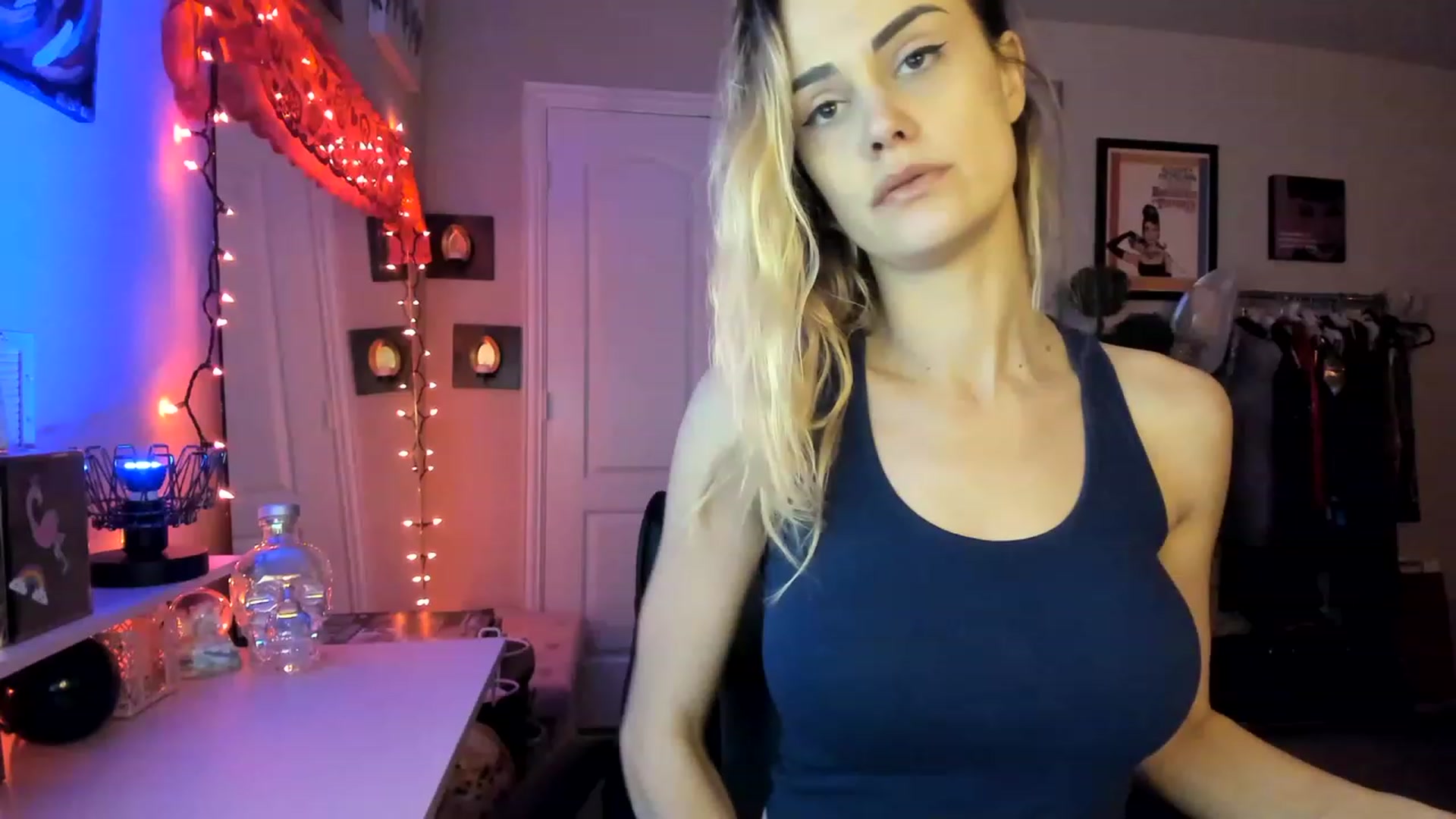 Gallery image thumbnail from AudryLikes's myfreecams stream on, 02/12/2023, 03:19 image 3 of 20