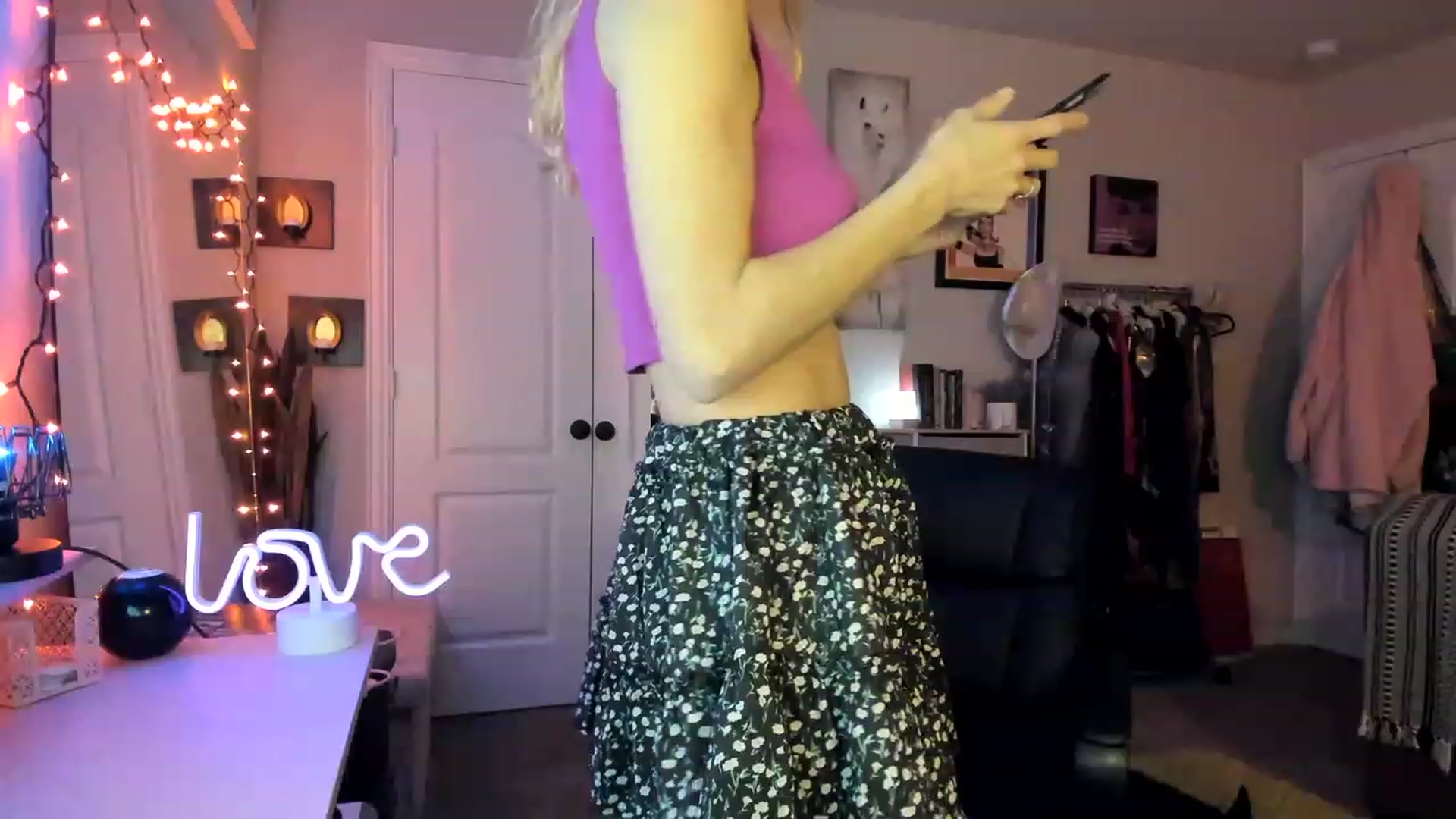 Gallery image thumbnail from AudryLikes's myfreecams stream on, 02/17/2023, 01:27 image 13 of 20
