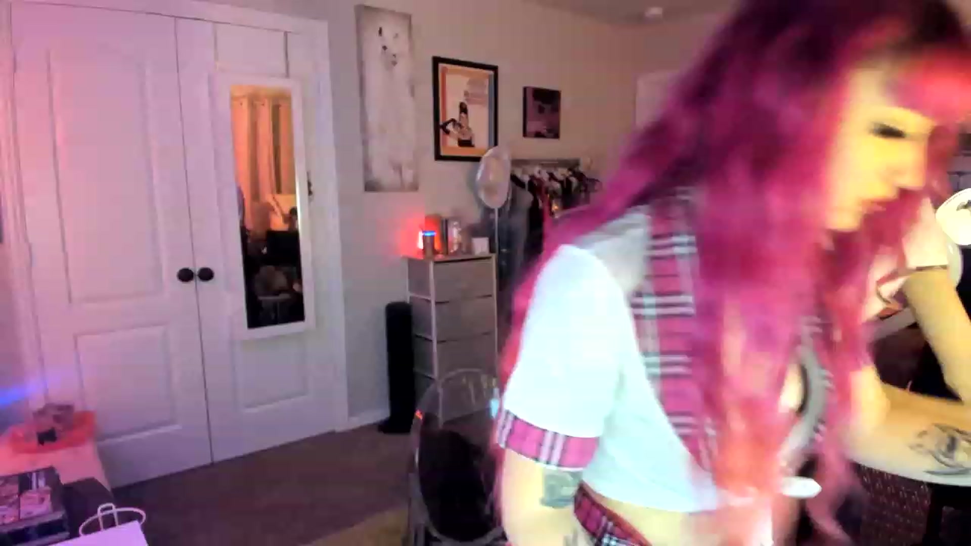 Gallery image thumbnail from AudryLikes's myfreecams stream on, 02/17/2023, 07:00 image 1 of 20