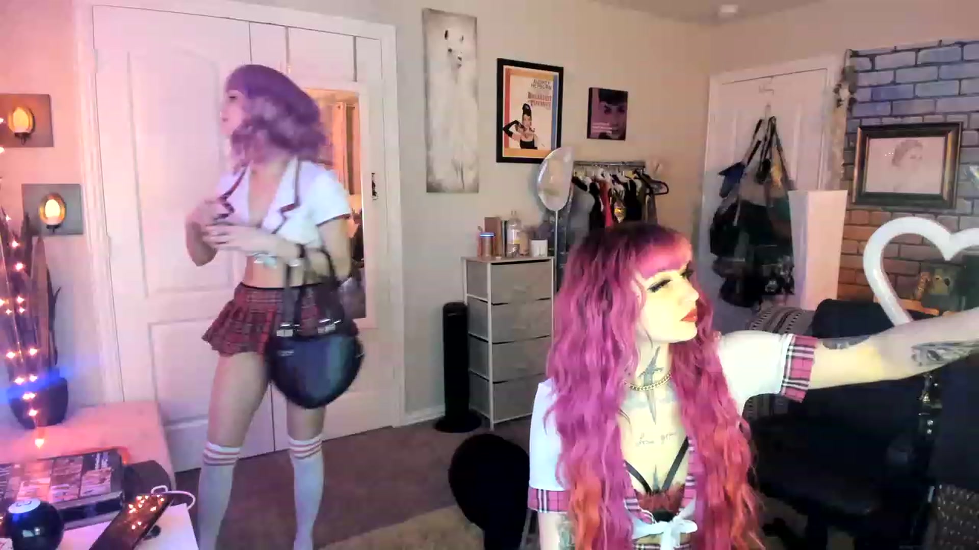 Gallery image thumbnail from AudryLikes's myfreecams stream on, 02/17/2023, 07:00 image 5 of 20