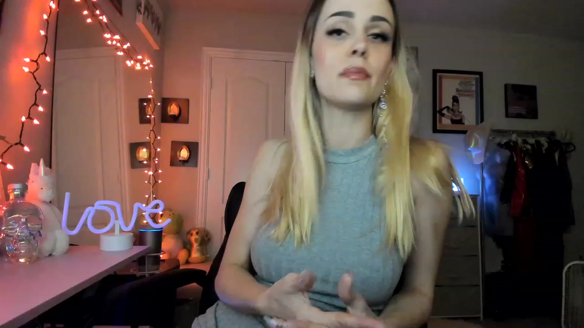 Gallery image thumbnail from AudryLikes's myfreecams stream on, 03/06/2023, 04:19 image 12 of 20