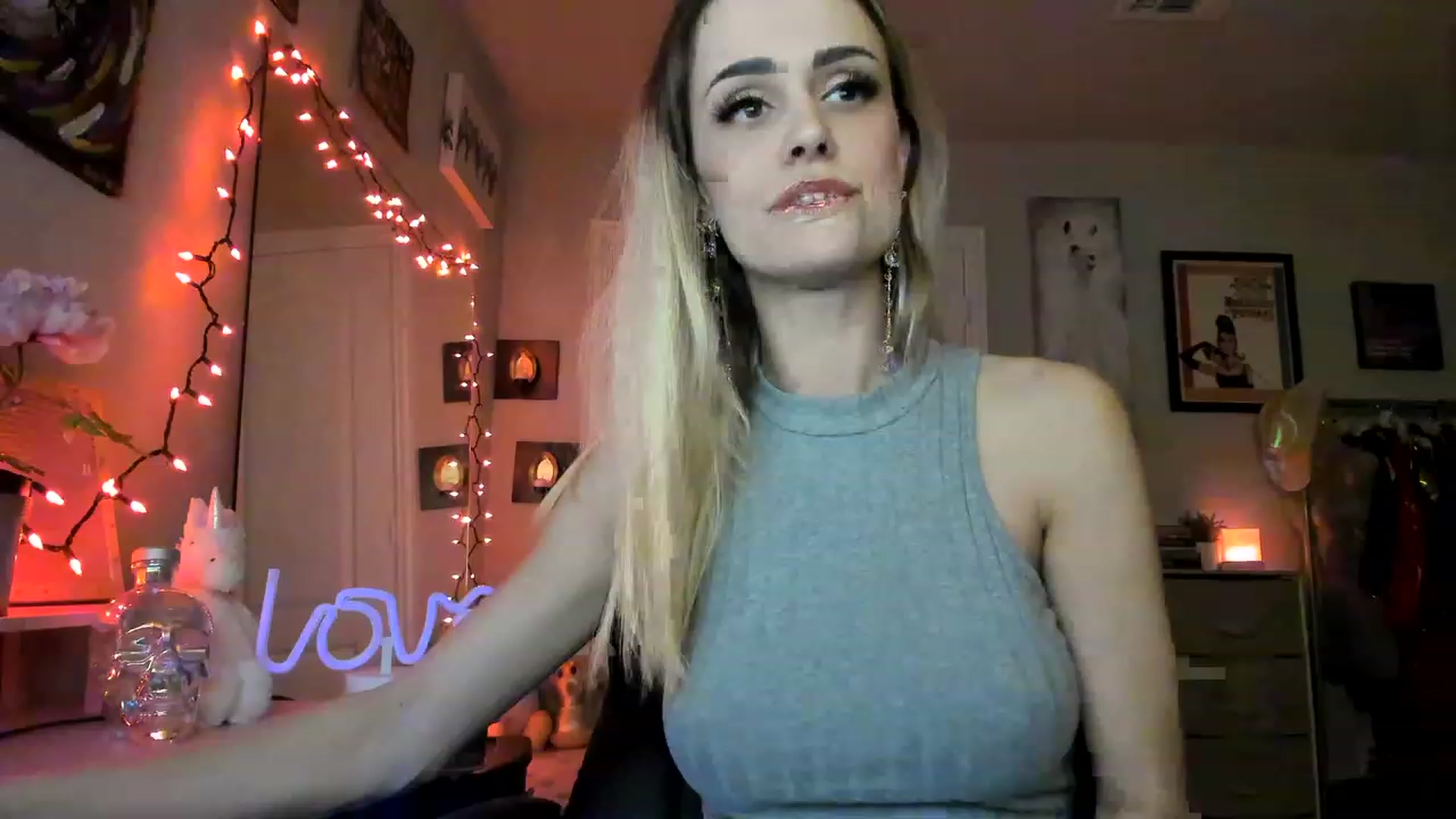 Gallery image thumbnail from AudryLikes's myfreecams stream on, 03/06/2023, 04:19 image 19 of 20
