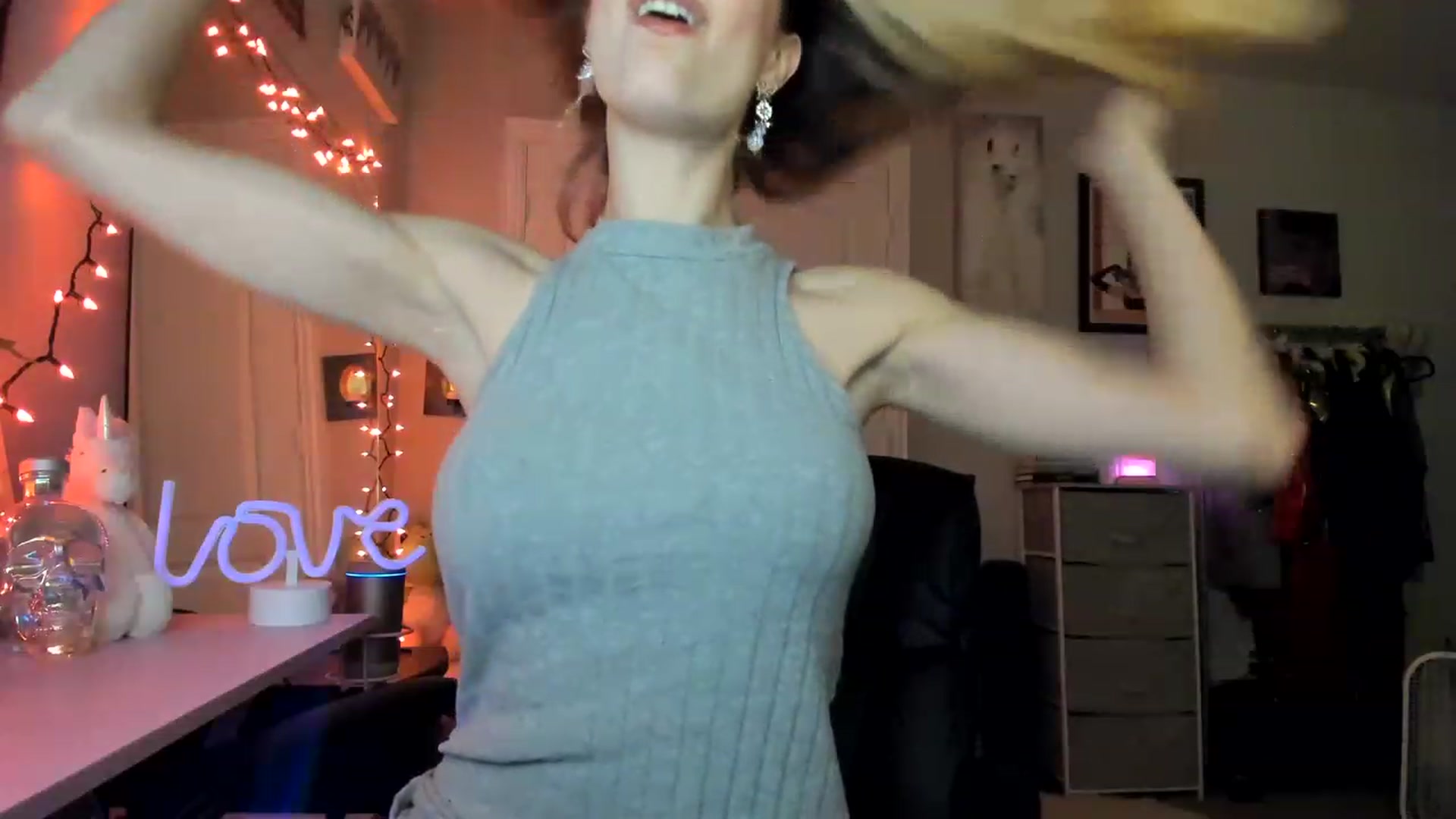 Gallery image thumbnail from AudryLikes's myfreecams stream on, 03/06/2023, 04:19 image 13 of 20