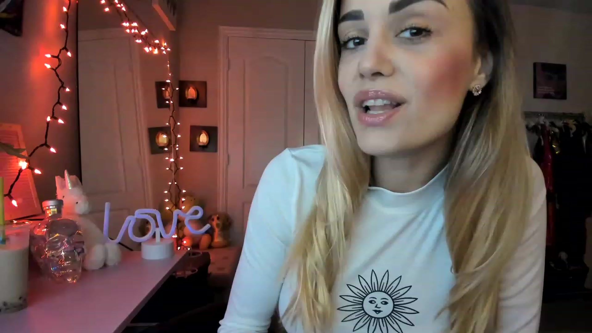 Gallery image thumbnail from AudryLikes's myfreecams stream on, 03/09/2023, 23:43 image 5 of 20