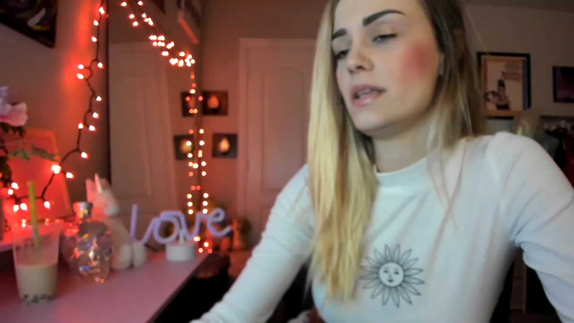 Gallery image thumbnail from AudryLikes's myfreecams stream on, 03/09/2023, 23:43 image 17 of 20