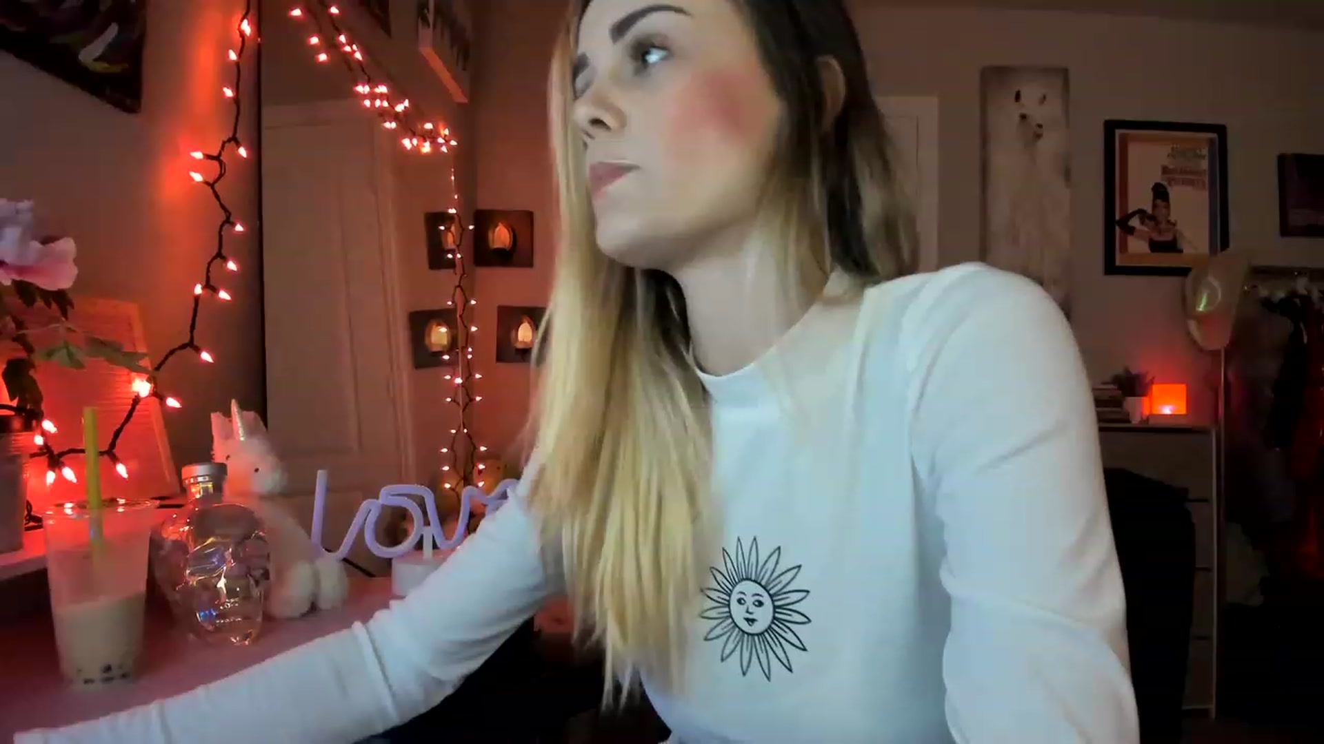Gallery image thumbnail from AudryLikes's myfreecams stream on, 03/09/2023, 23:43 image 18 of 20