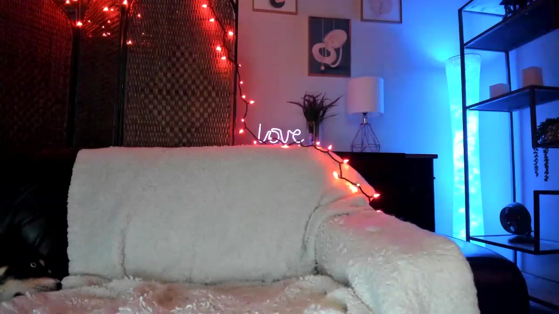 Gallery image thumbnail from AudryLikes's myfreecams stream on, 03/13/2023, 07:55 image 2 of 20