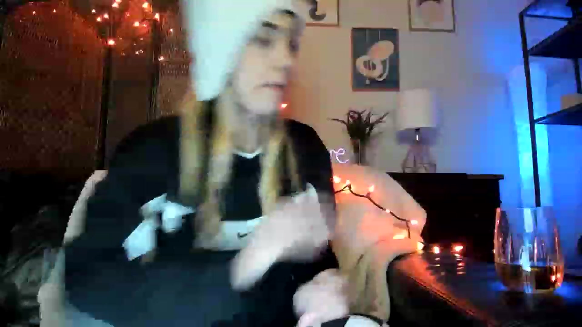 Gallery image thumbnail from AudryLikes's myfreecams stream on, 03/13/2023, 07:55 image 6 of 20
