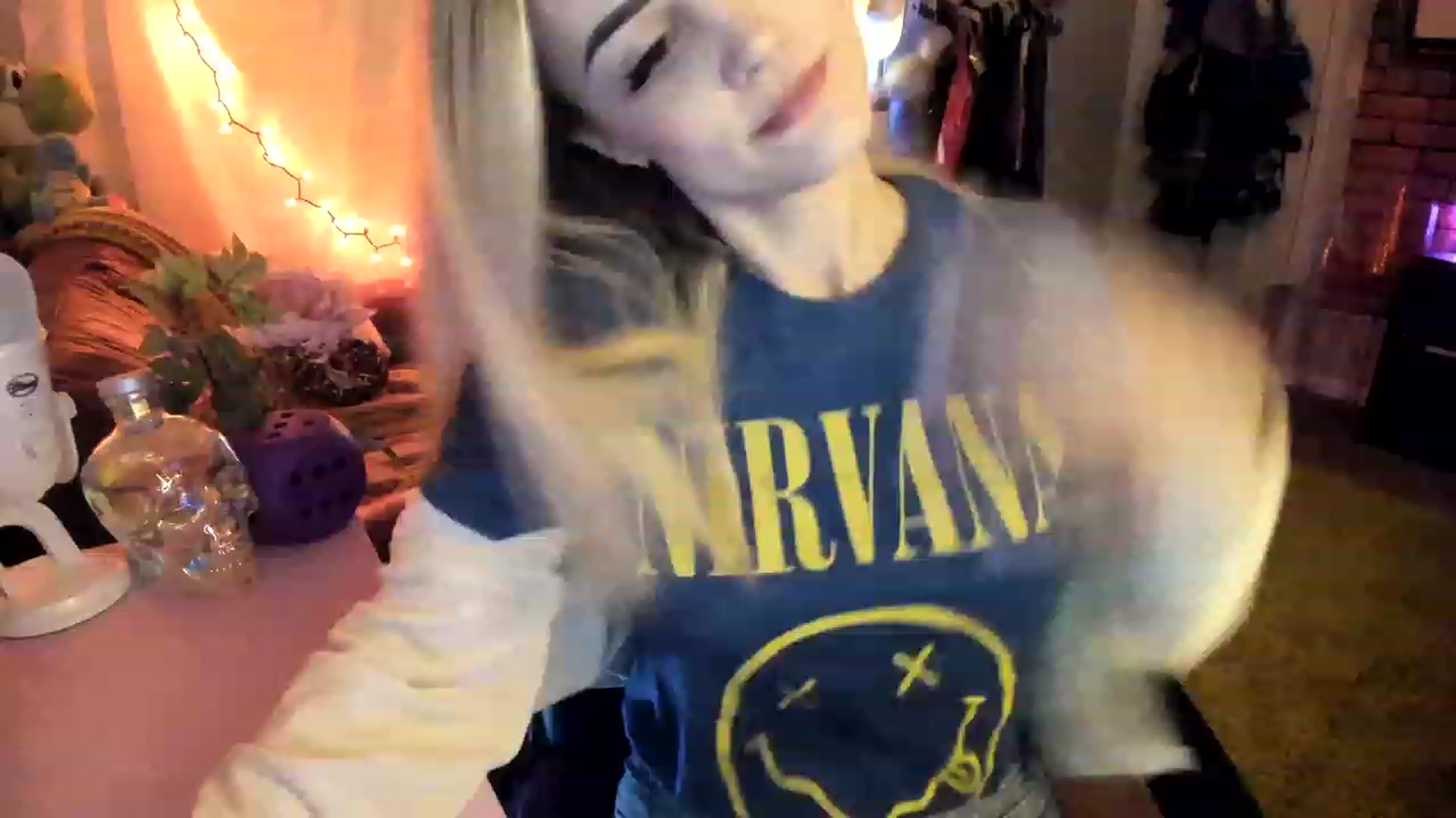 Gallery image thumbnail from AudryLikes's myfreecams stream on, 03/20/2023, 23:14 image 1 of 20