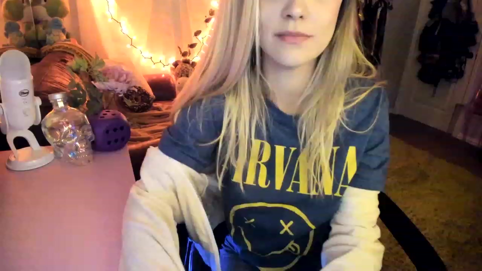 Gallery image thumbnail from AudryLikes's myfreecams stream on, 03/20/2023, 23:14 image 16 of 20
