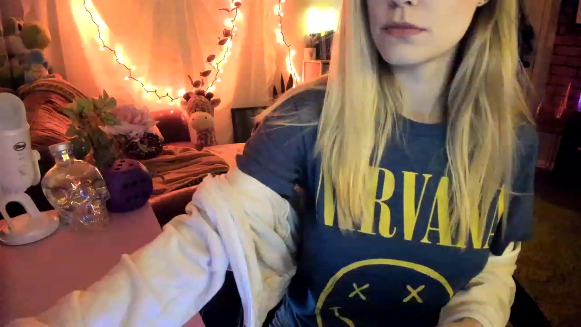 Gallery image thumbnail from AudryLikes's myfreecams stream on, 03/20/2023, 23:14 image 12 of 20