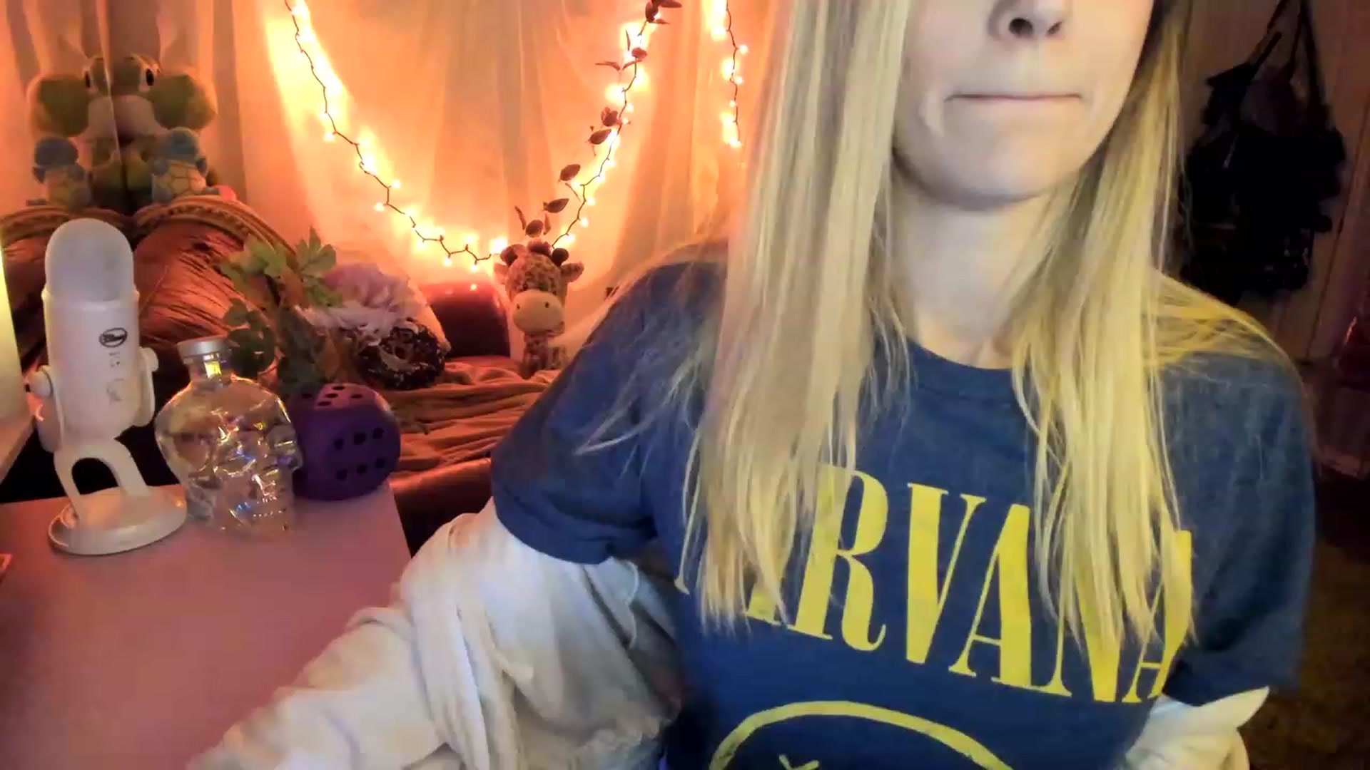 Gallery image thumbnail from AudryLikes's myfreecams stream on, 03/20/2023, 23:14 image 14 of 20