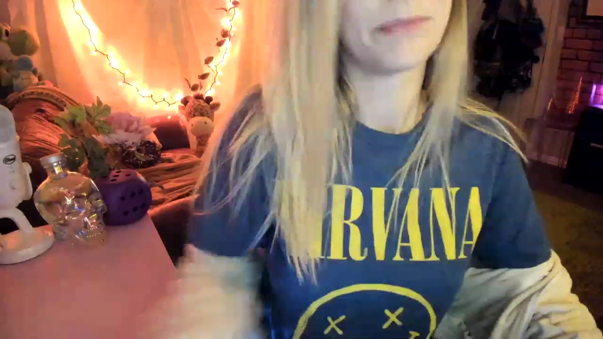 Gallery image thumbnail from AudryLikes's myfreecams stream on, 03/20/2023, 23:14 image 4 of 20
