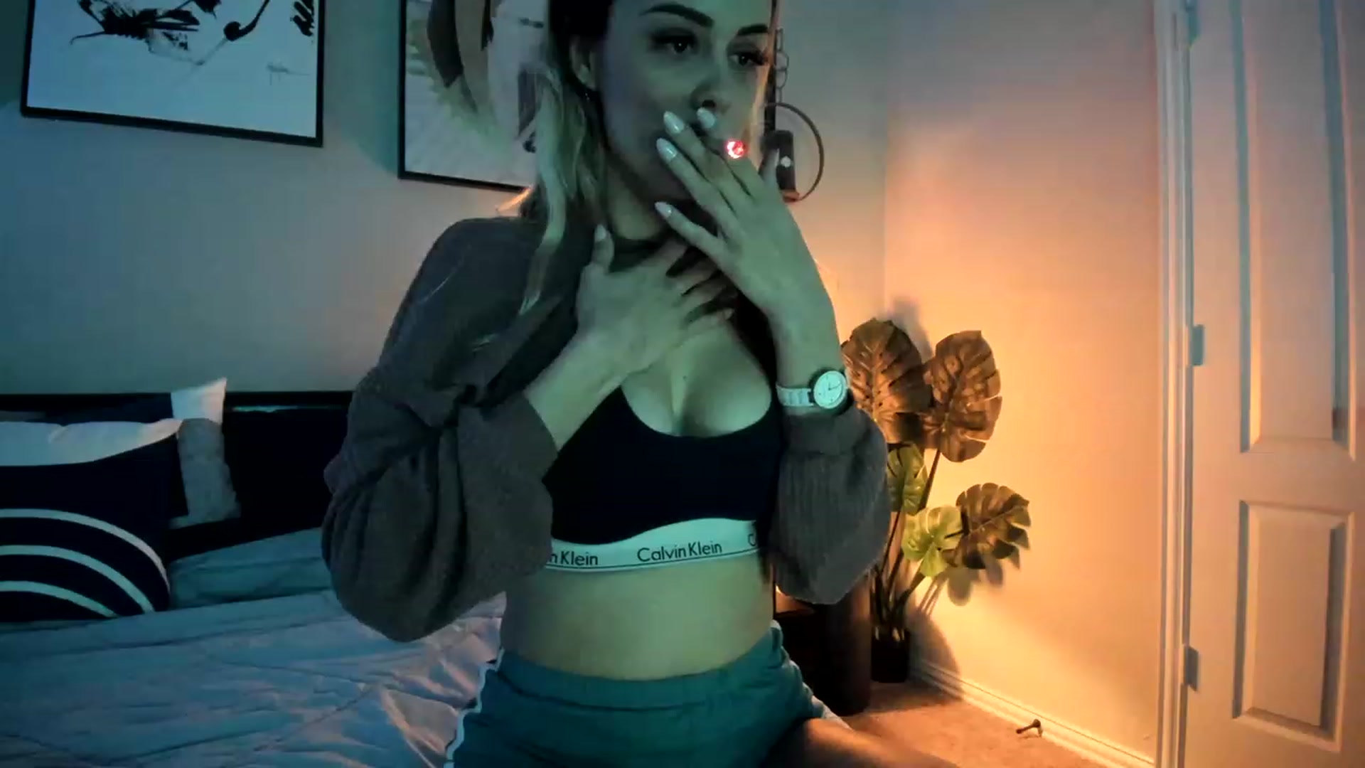 Gallery image thumbnail from AudryLikes's myfreecams stream on, 03/21/2023, 22:12 image 5 of 20