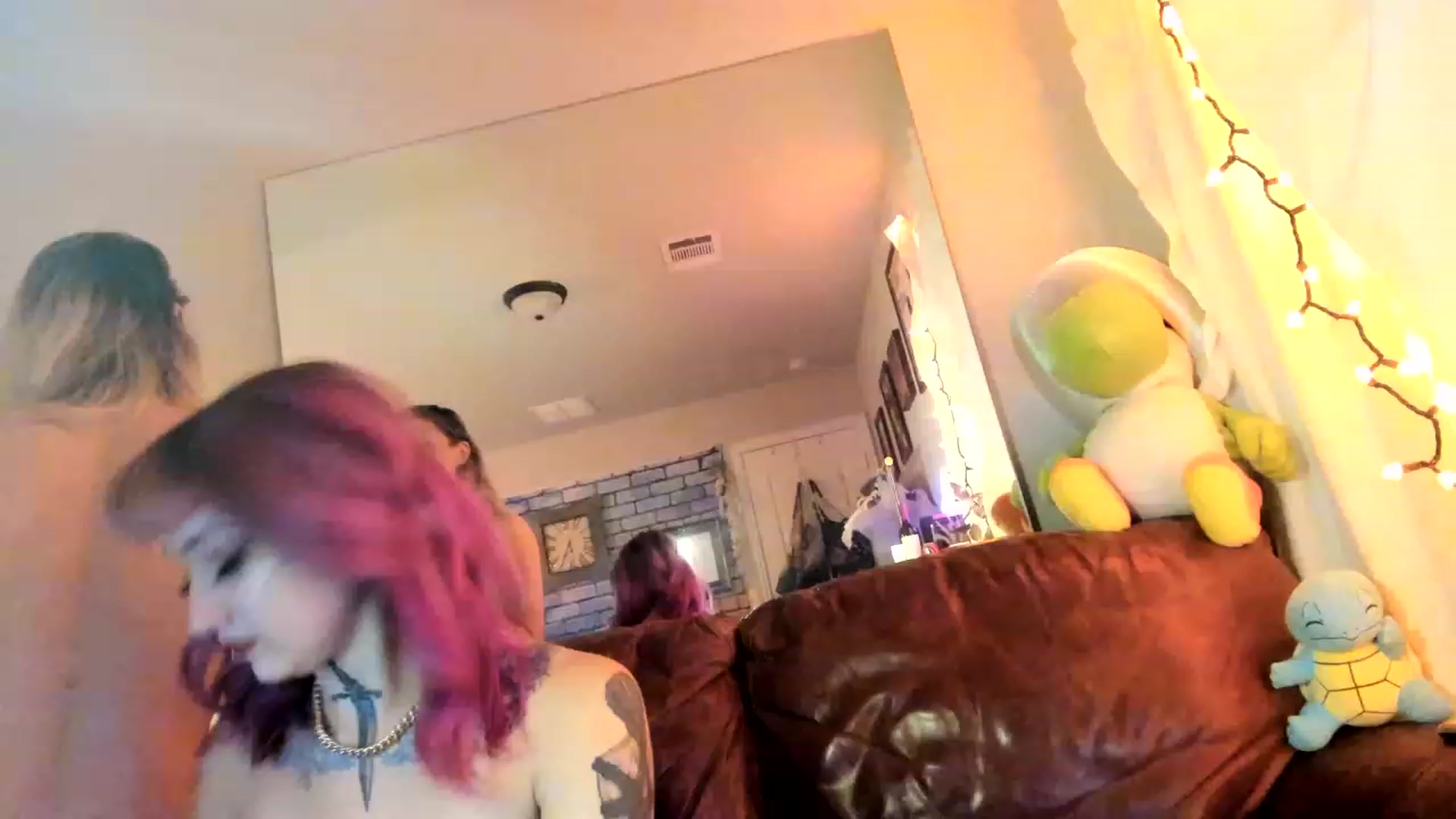 Gallery image thumbnail from AudryLikes's myfreecams stream on, 03/22/2023, 05:15 image 6 of 20