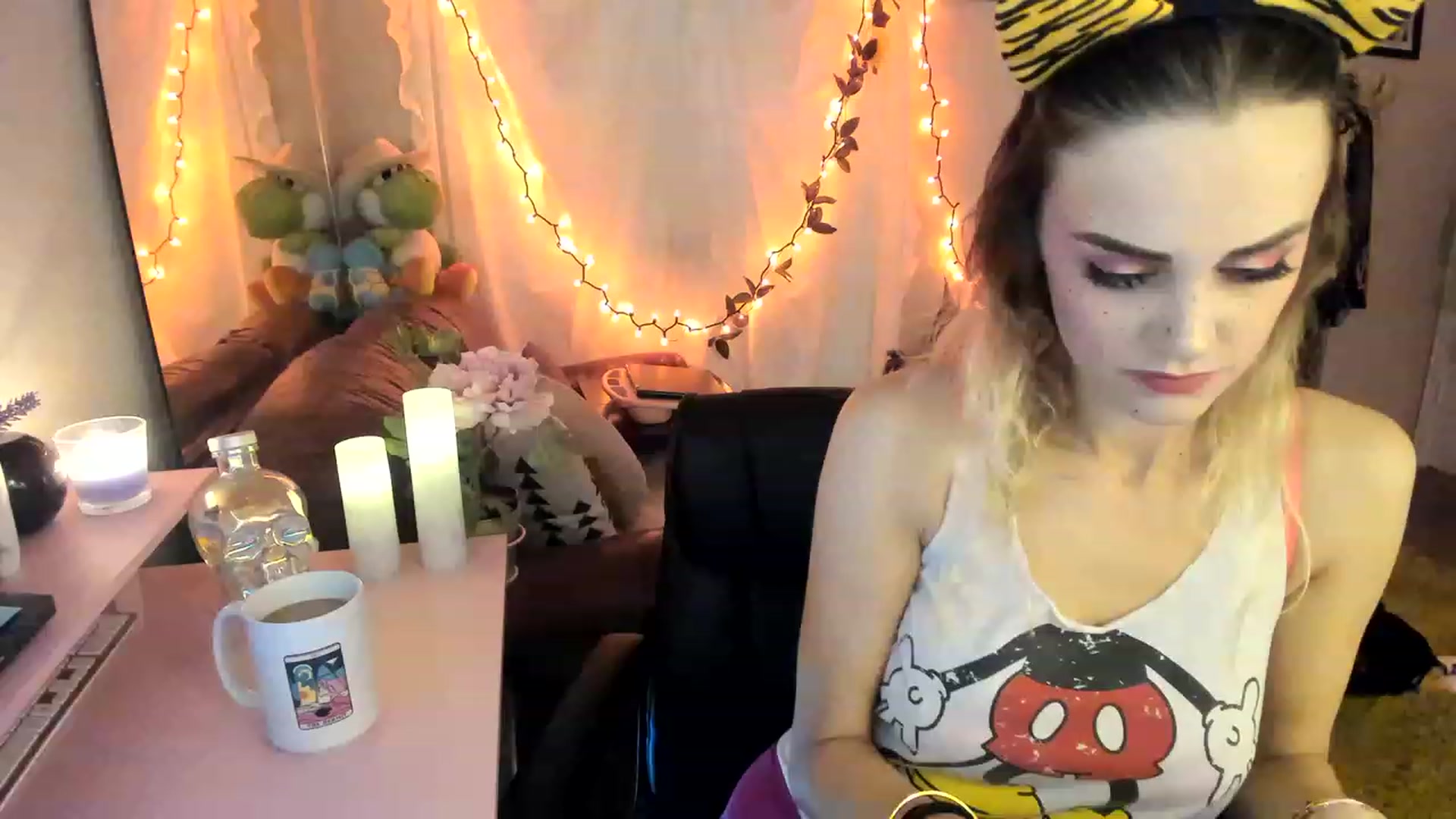 Gallery image thumbnail from AudryLikes's myfreecams stream on, 03/31/2023, 19:25 image 1 of 20