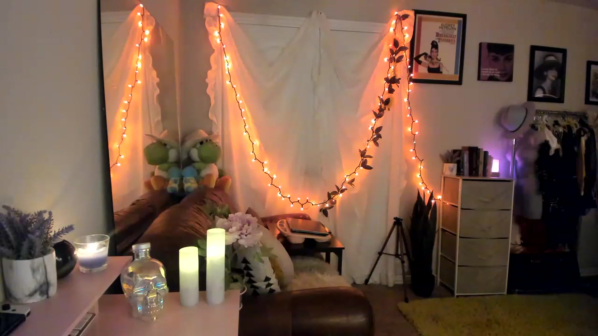 Gallery image thumbnail from AudryLikes's myfreecams stream on, 03/31/2023, 19:25 image 11 of 20