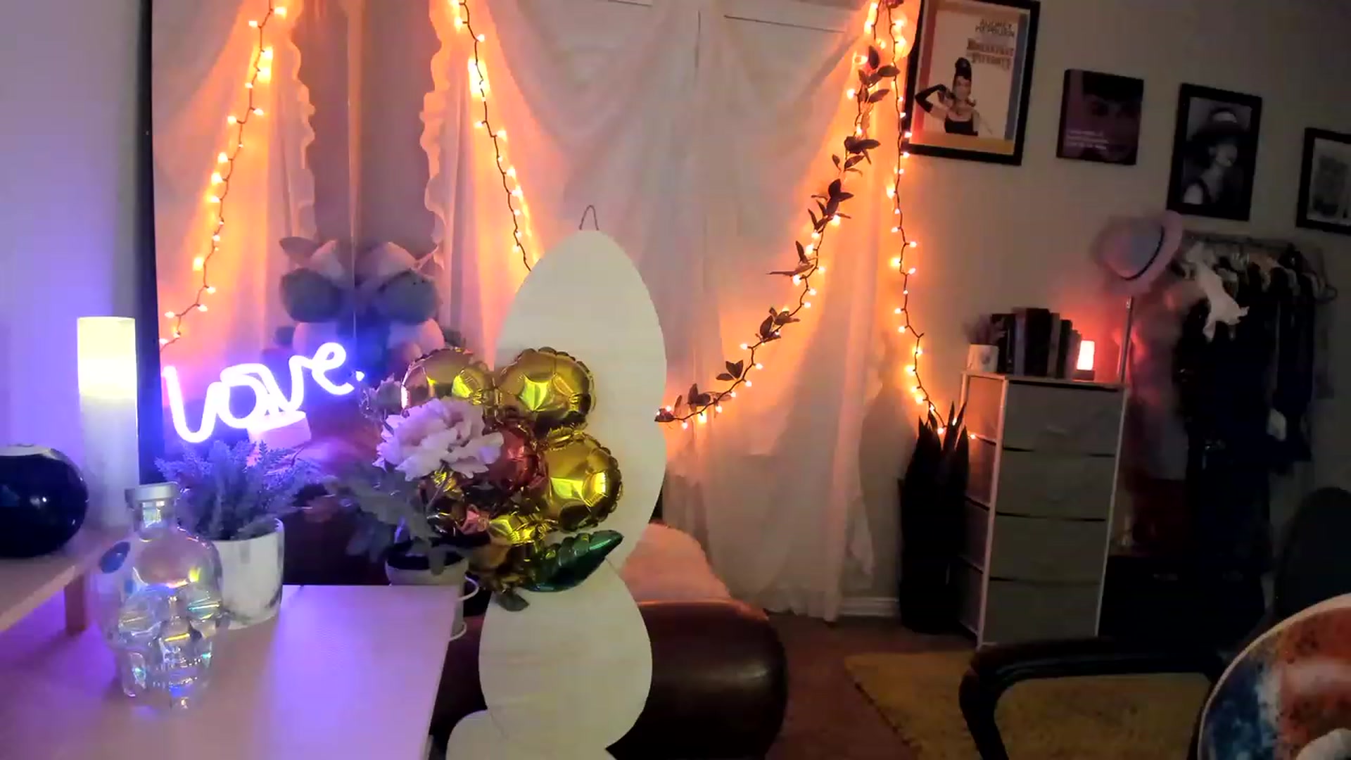 Gallery image thumbnail from AudryLikes's myfreecams stream on, 04/04/2023, 06:41 image 2 of 20
