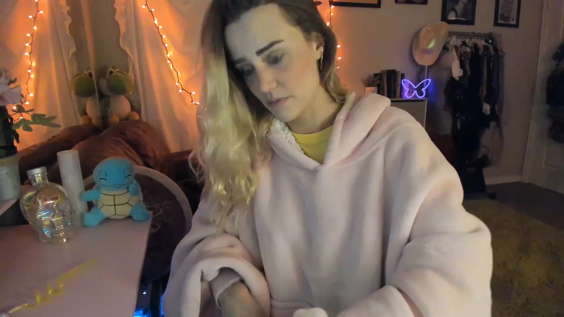 Gallery image thumbnail from AudryLikes's myfreecams stream on, 04/15/2023, 24:52 image 3 of 20