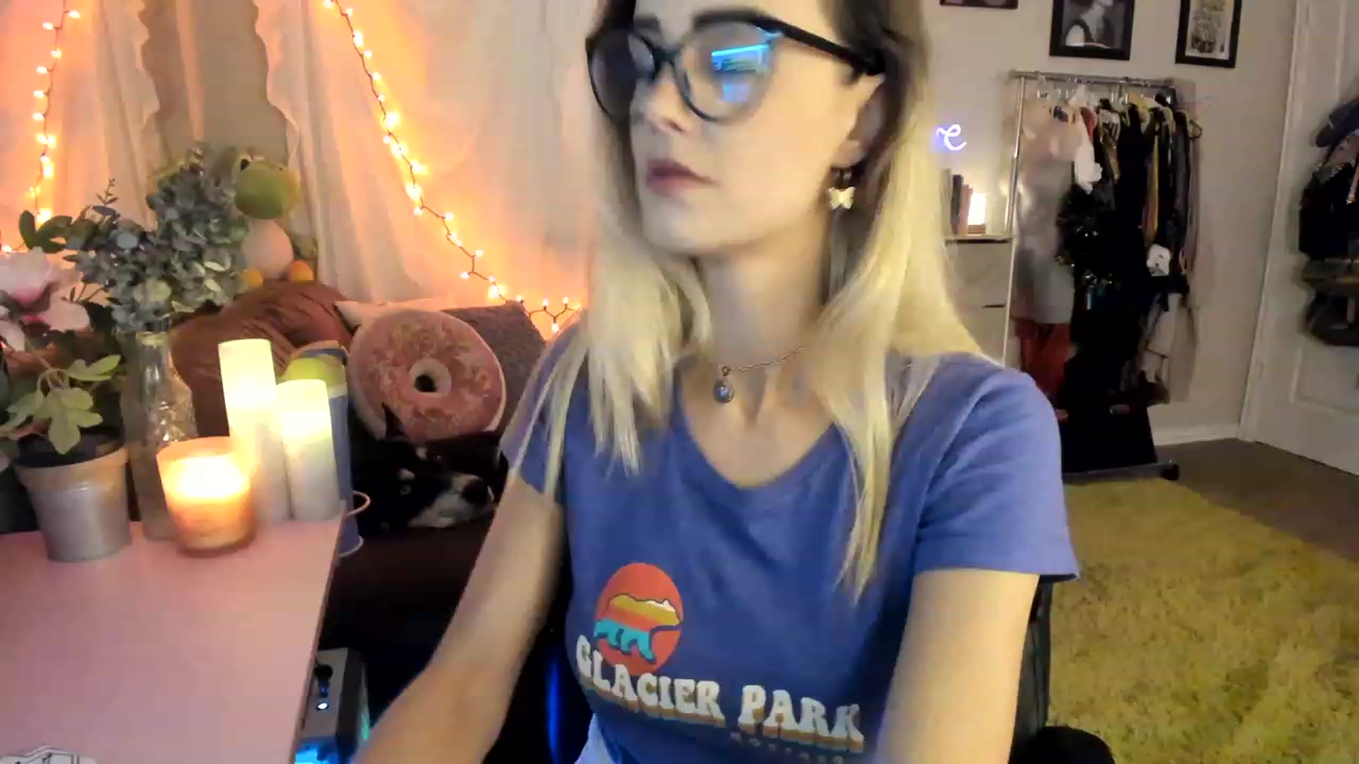 Gallery image thumbnail from AudryLikes's myfreecams stream on, 04/19/2023, 22:22 image 11 of 20
