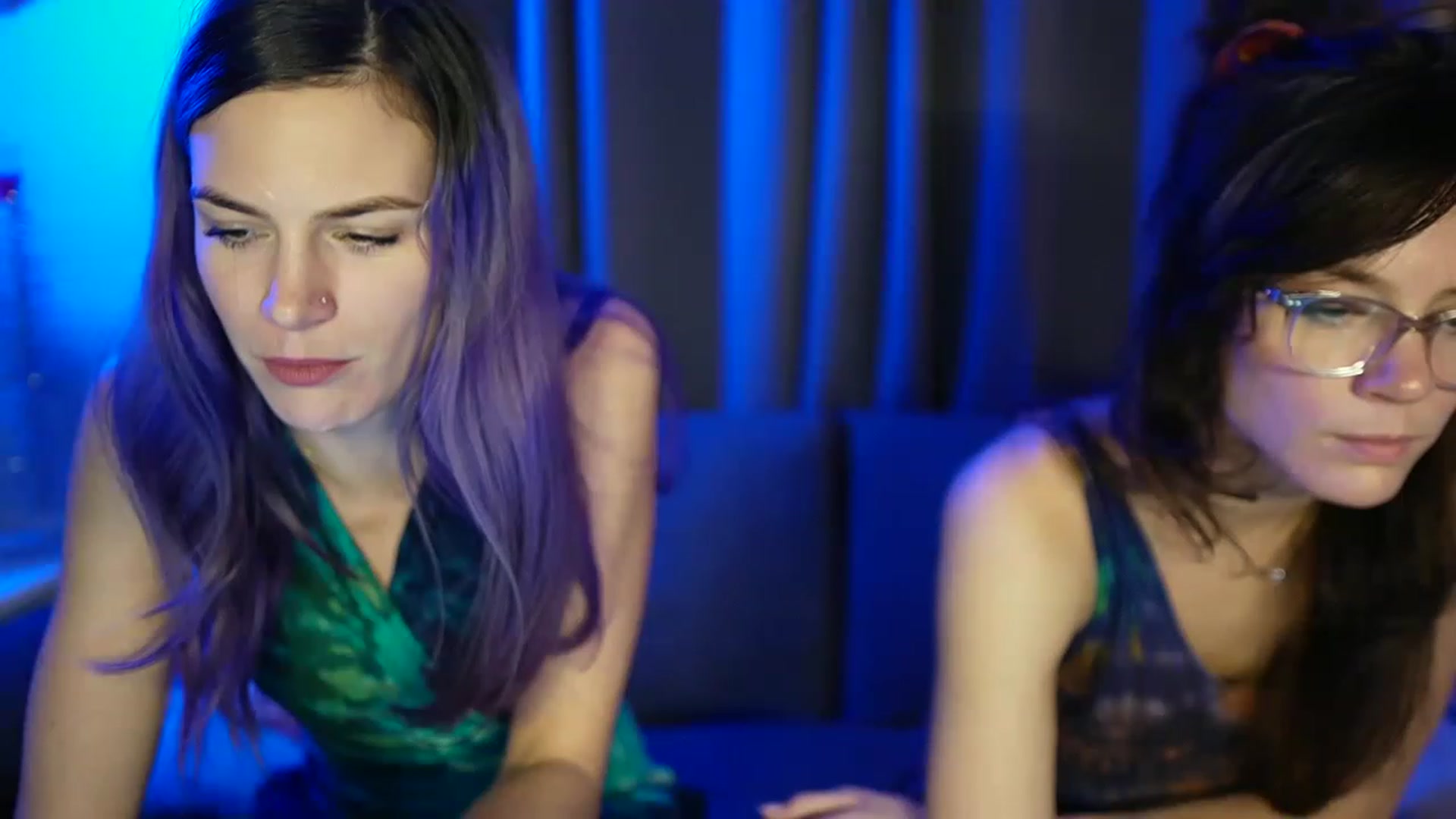 Gallery image thumbnail from AuntGia's myfreecams stream on, 12/08/2022, 04:07 image 5 of 20