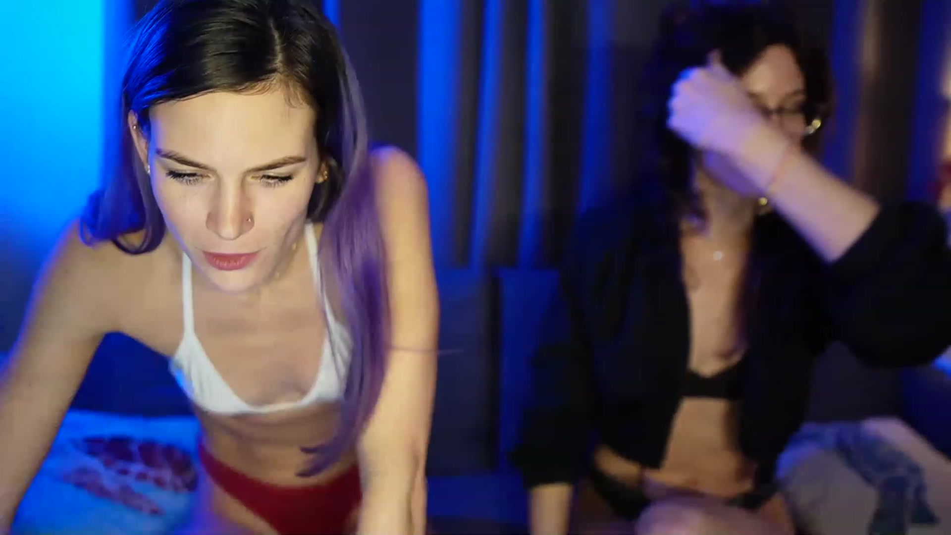 Gallery image thumbnail from AuntGia's myfreecams stream on, 12/08/2022, 05:30 image 2 of 20