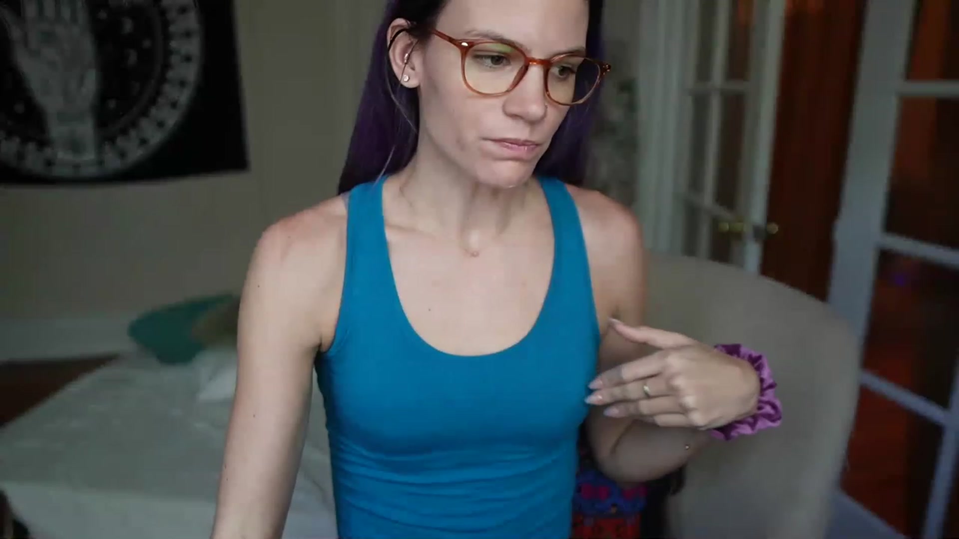 Gallery image thumbnail from AuntGia's myfreecams stream on, 12/09/2022, 20:05 image 11 of 20