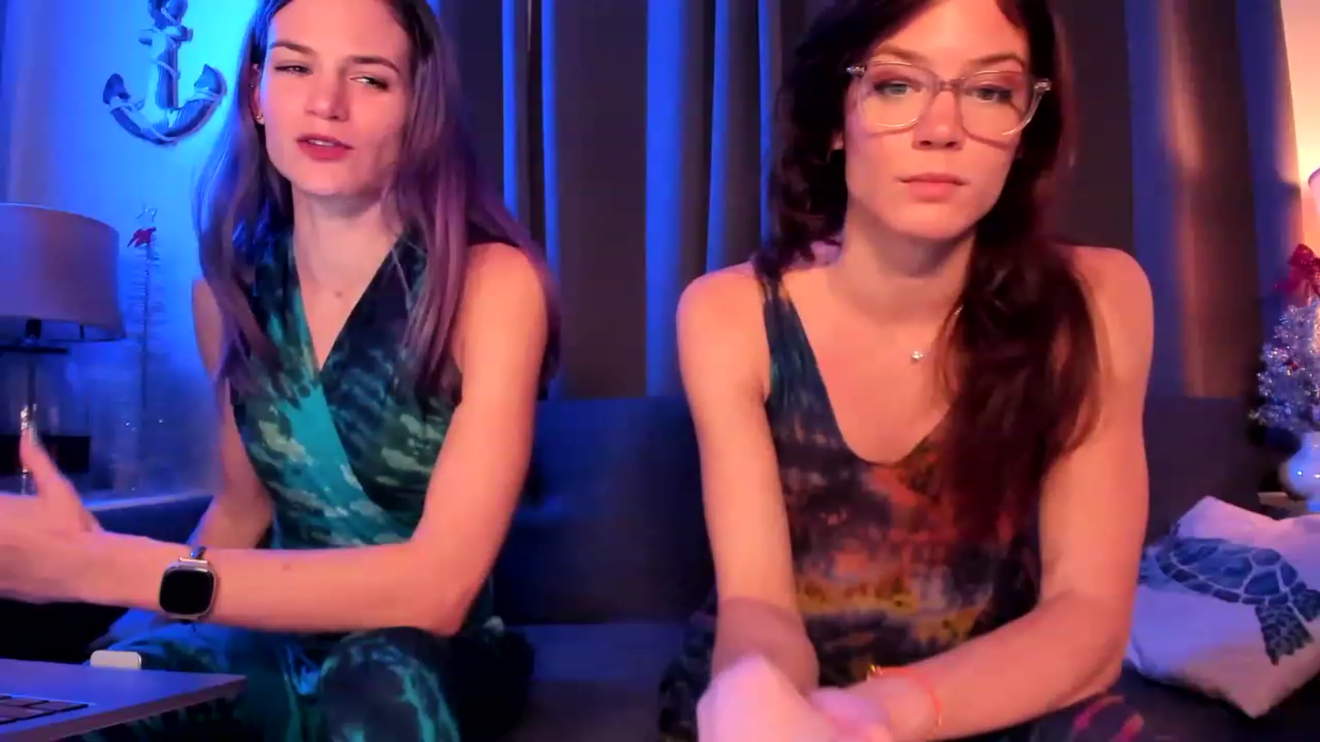 Gallery image thumbnail from AuntNoma's myfreecams stream on, 12/08/2022, 02:58 image 11 of 20