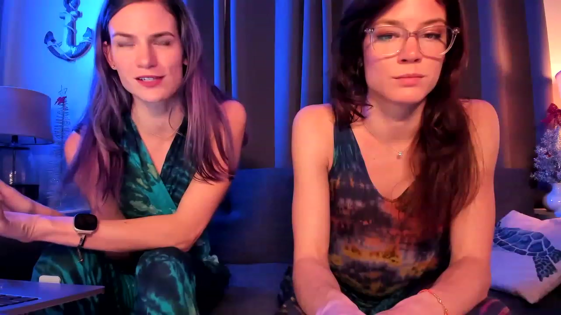 Gallery image thumbnail from AuntNoma's myfreecams stream on, 12/08/2022, 02:58 image 12 of 20