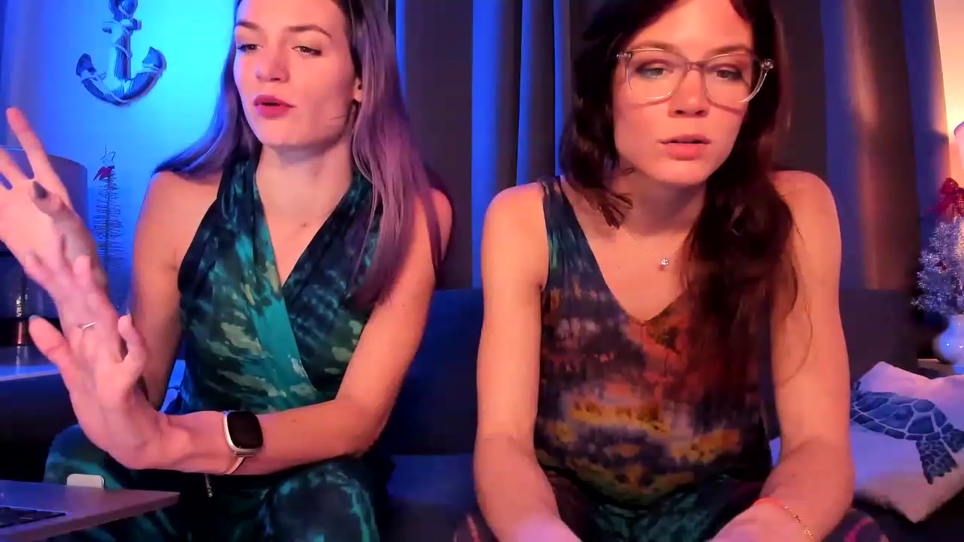 Gallery image thumbnail from AuntNoma's myfreecams stream on, 12/08/2022, 02:58 image 10 of 20