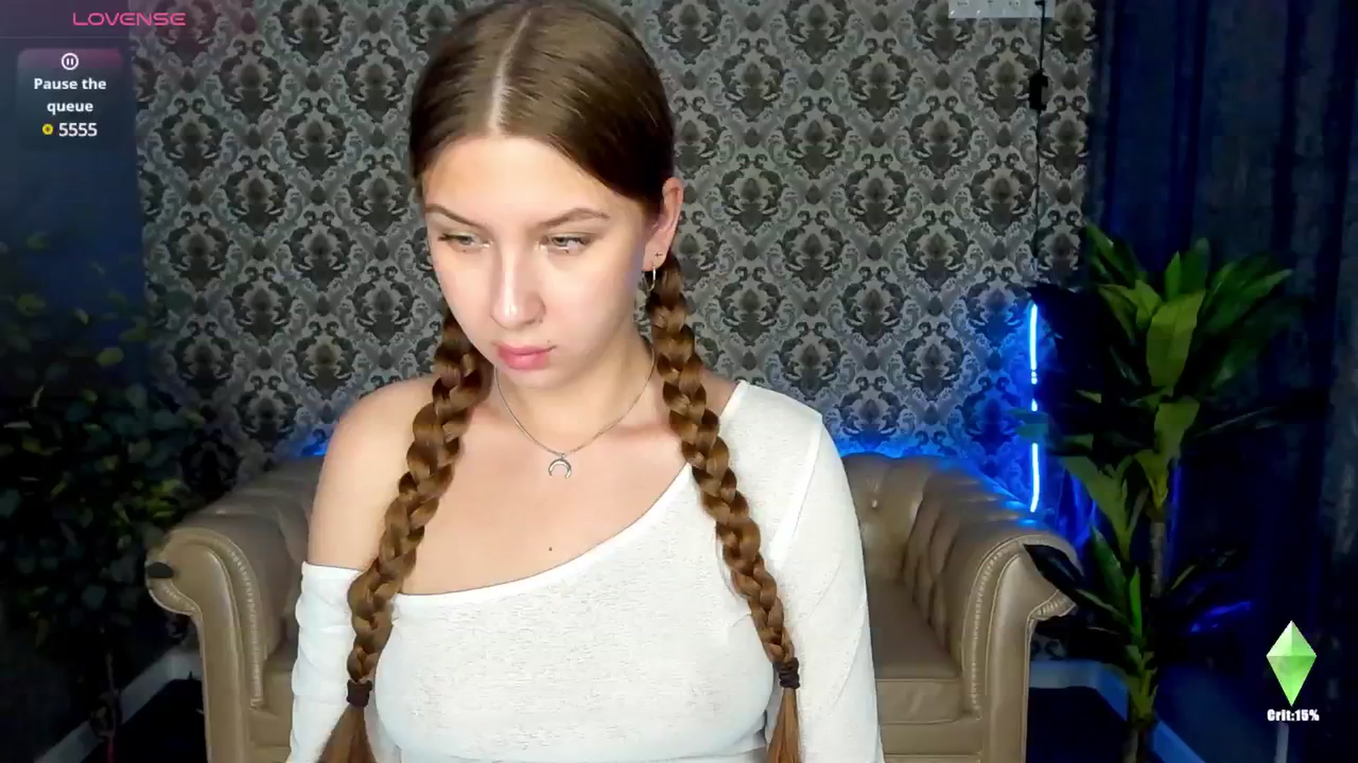 Gallery image thumbnail from AureliaBliss's myfreecams stream on, 06/15/2025, 20:06 image 6 of 20
