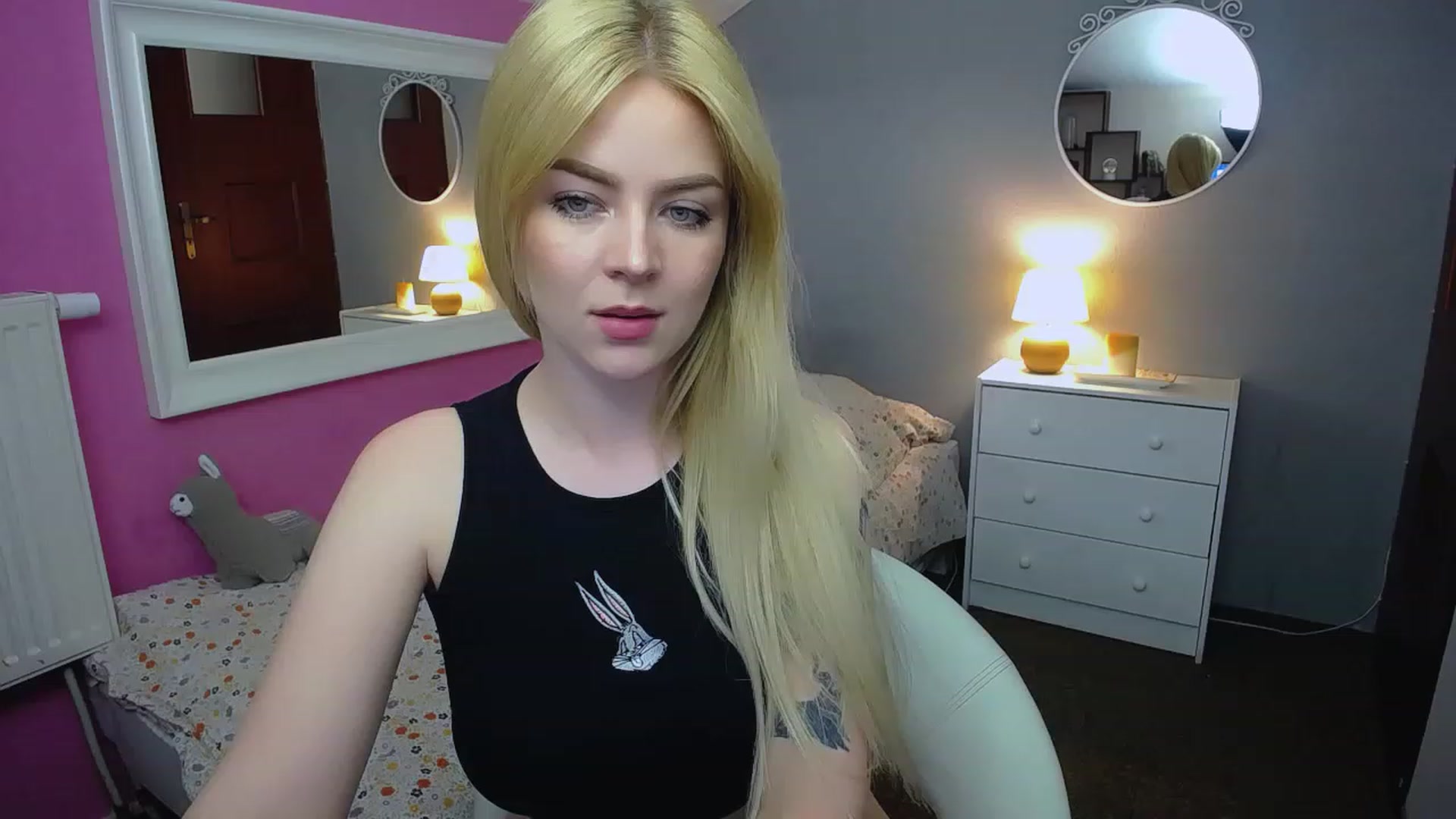 Gallery image thumbnail from AurelieSierra's myfreecams stream on, 06/20/2023, 09:47 image 19 of 20