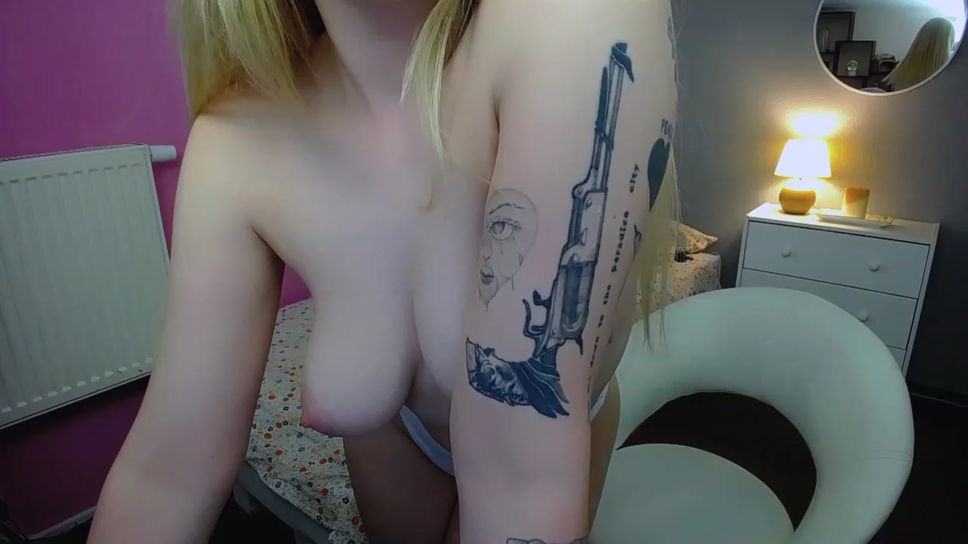 Gallery image thumbnail from AurelieSierra's myfreecams stream on, 06/21/2023, 15:01 image 1 of 20