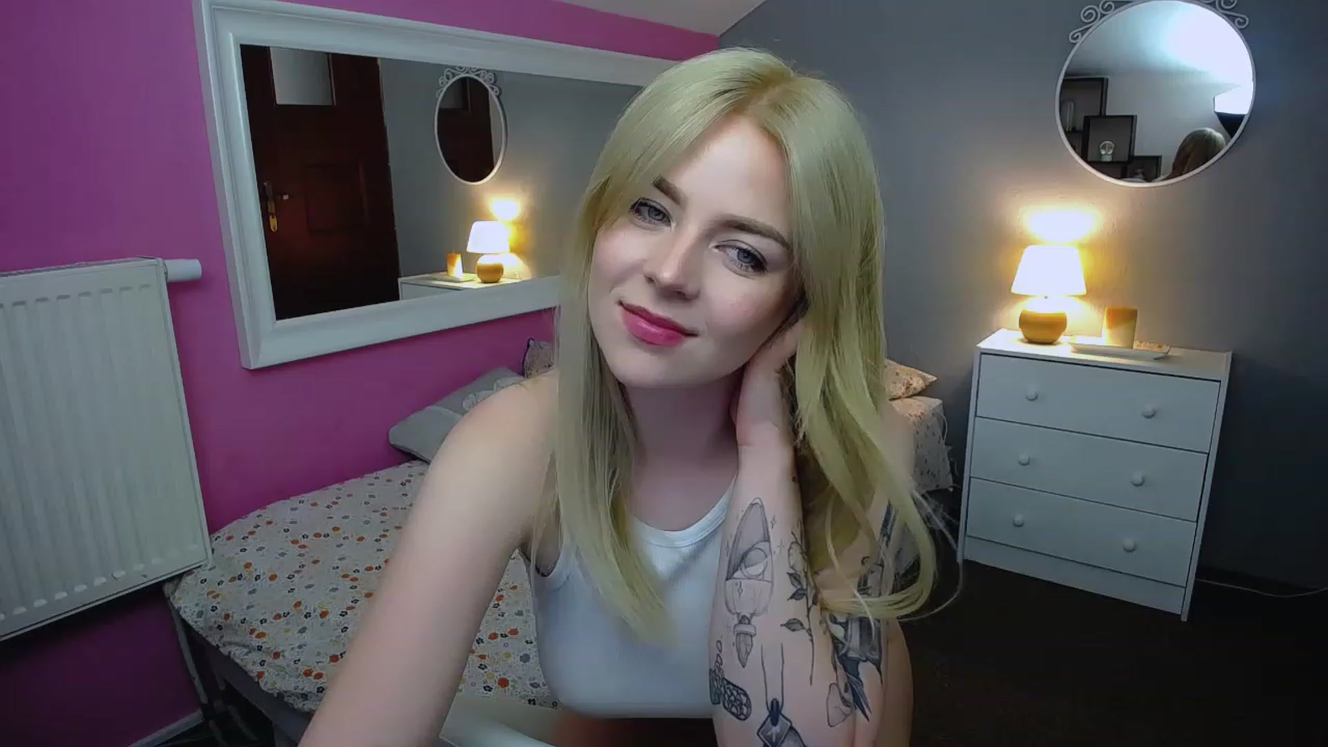 Gallery image thumbnail from AurelieSierra's myfreecams stream on, 06/28/2023, 11:44 image 20 of 20