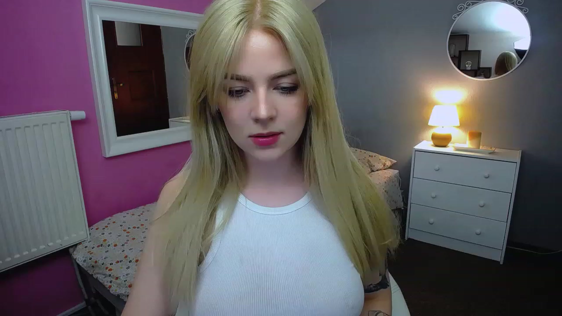 Gallery image thumbnail from AurelieSierra's myfreecams stream on, 06/28/2023, 11:44 image 18 of 20