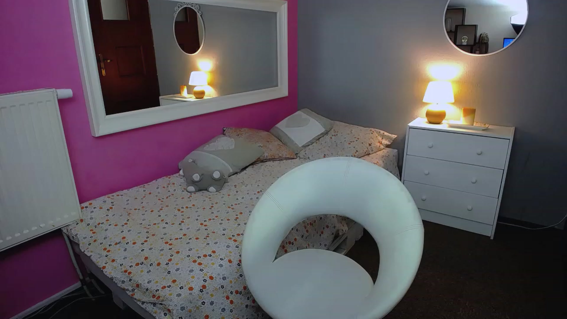 Gallery image thumbnail from AurelieSierra's myfreecams stream on, 07/05/2023, 14:56 image 1 of 20
