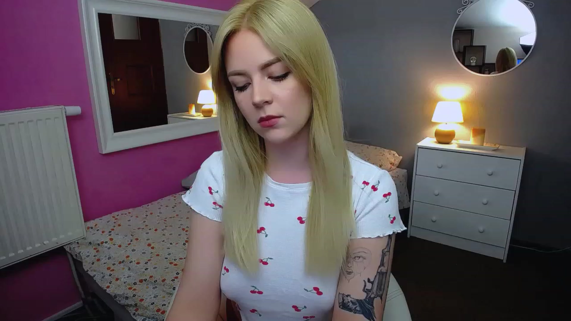 Gallery image thumbnail from AurelieSierra's myfreecams stream on, 07/07/2023, 10:30 image 1 of 20