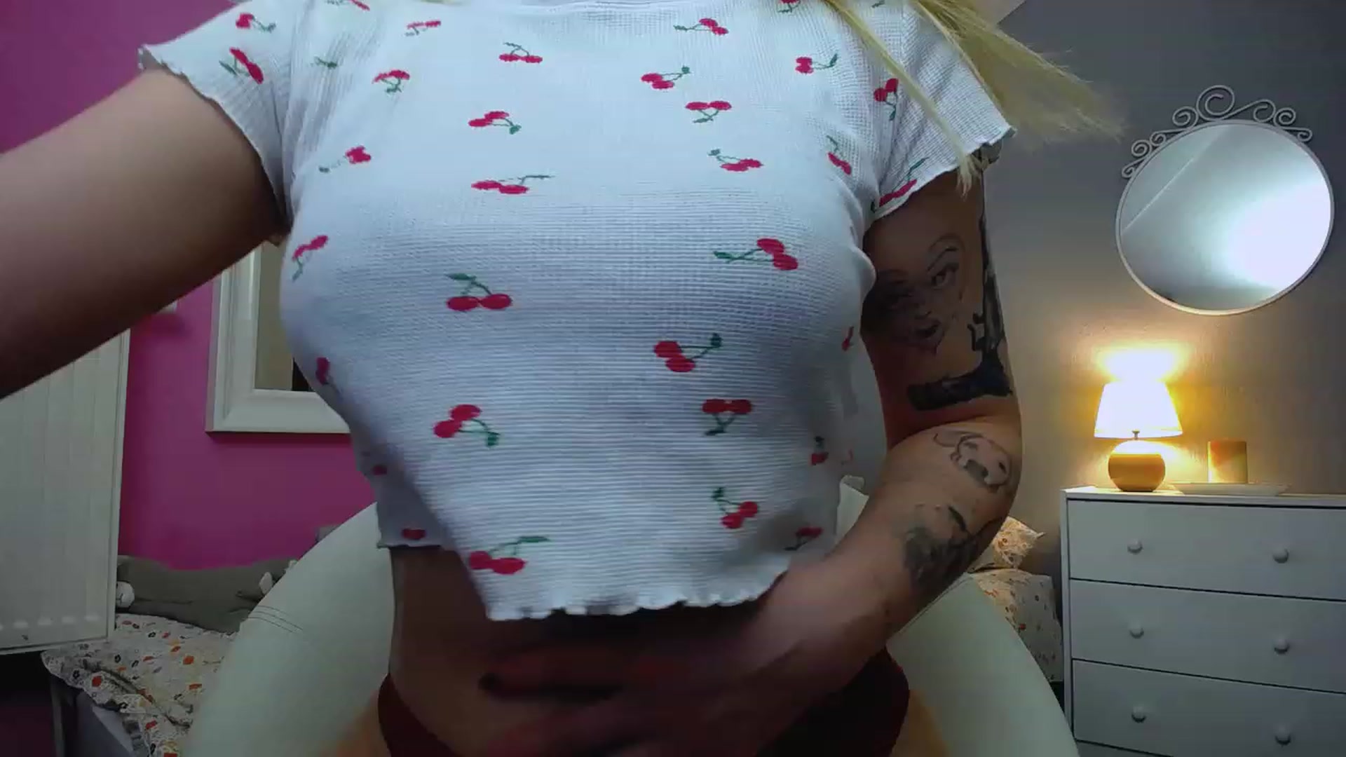 Gallery image thumbnail from AurelieSierra's myfreecams stream on, 07/09/2023, 12:29 image 3 of 20