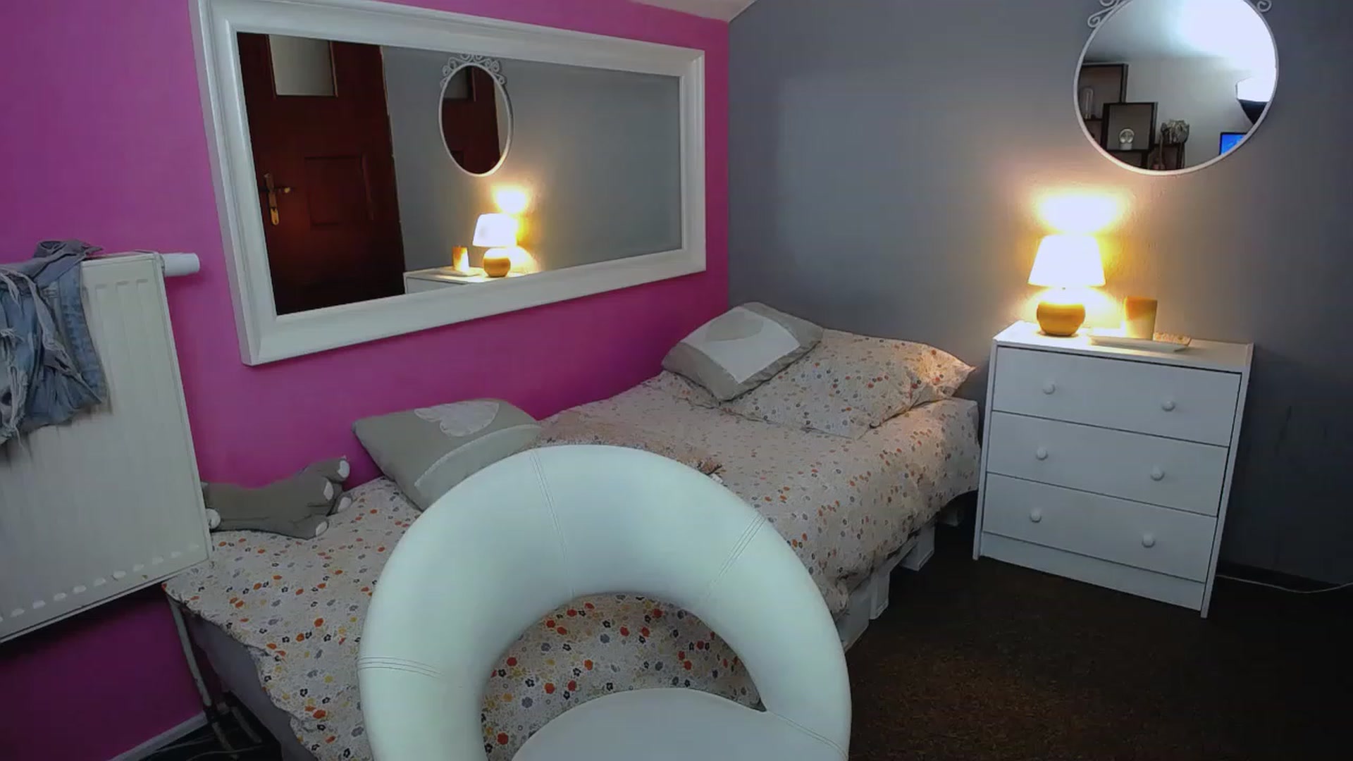 Gallery image thumbnail from AurelieSierra's myfreecams stream on, 07/09/2023, 14:32 image 3 of 20