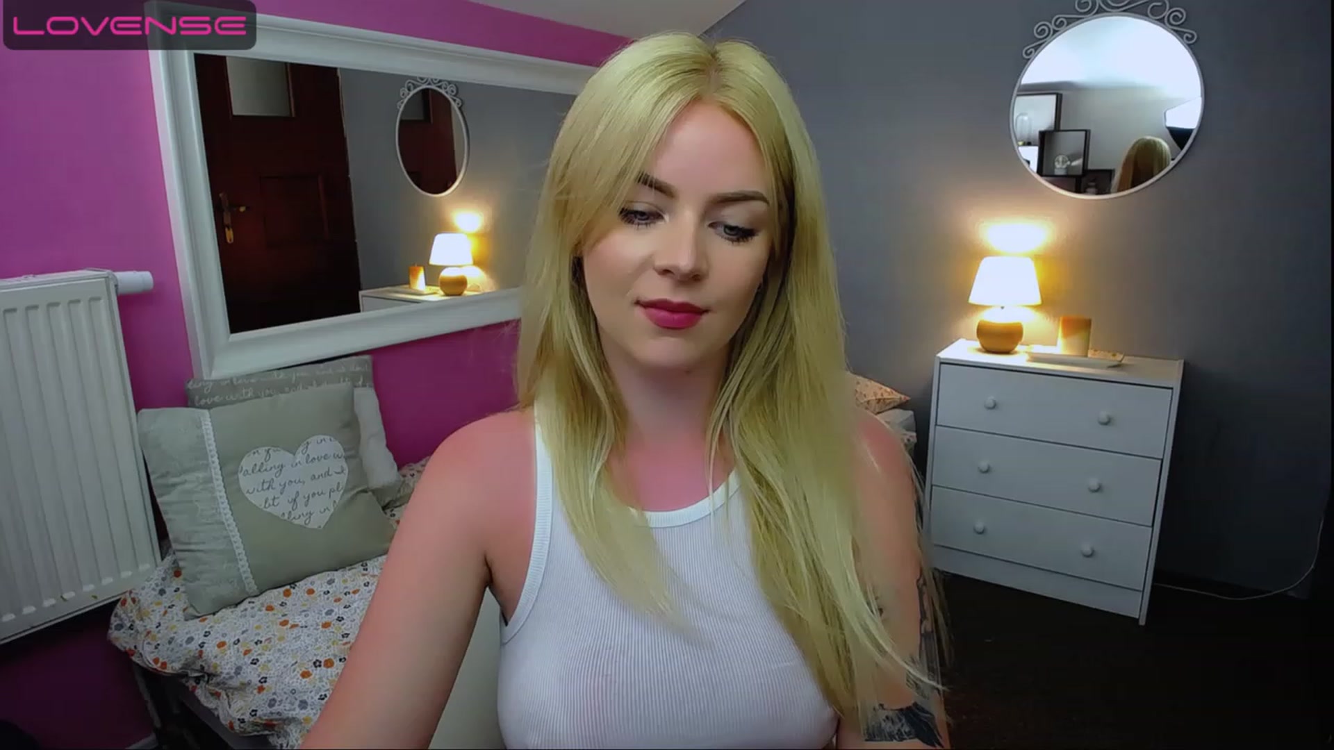 Gallery image thumbnail from AurelieSierra's myfreecams stream on, 08/16/2023, 14:46 image 20 of 20