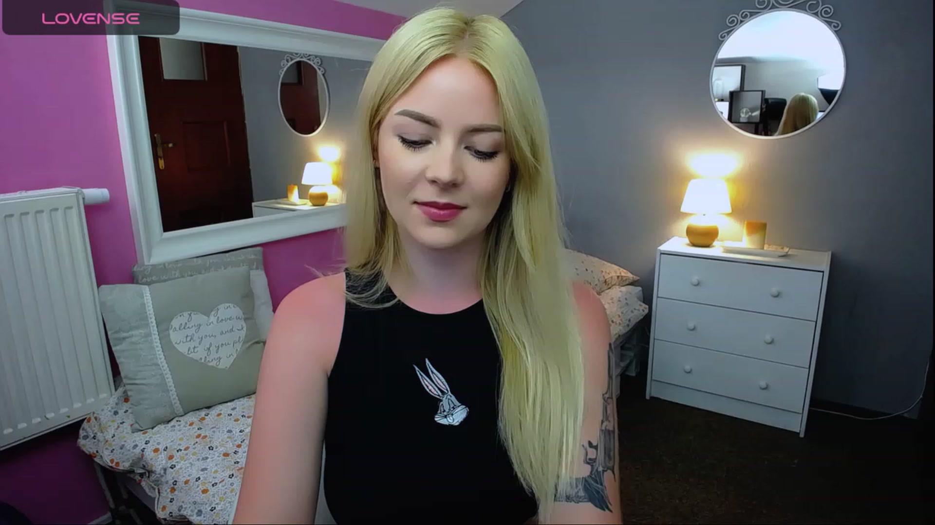 Gallery image thumbnail from AurelieSierra's myfreecams stream on, 08/17/2023, 10:51 image 4 of 20