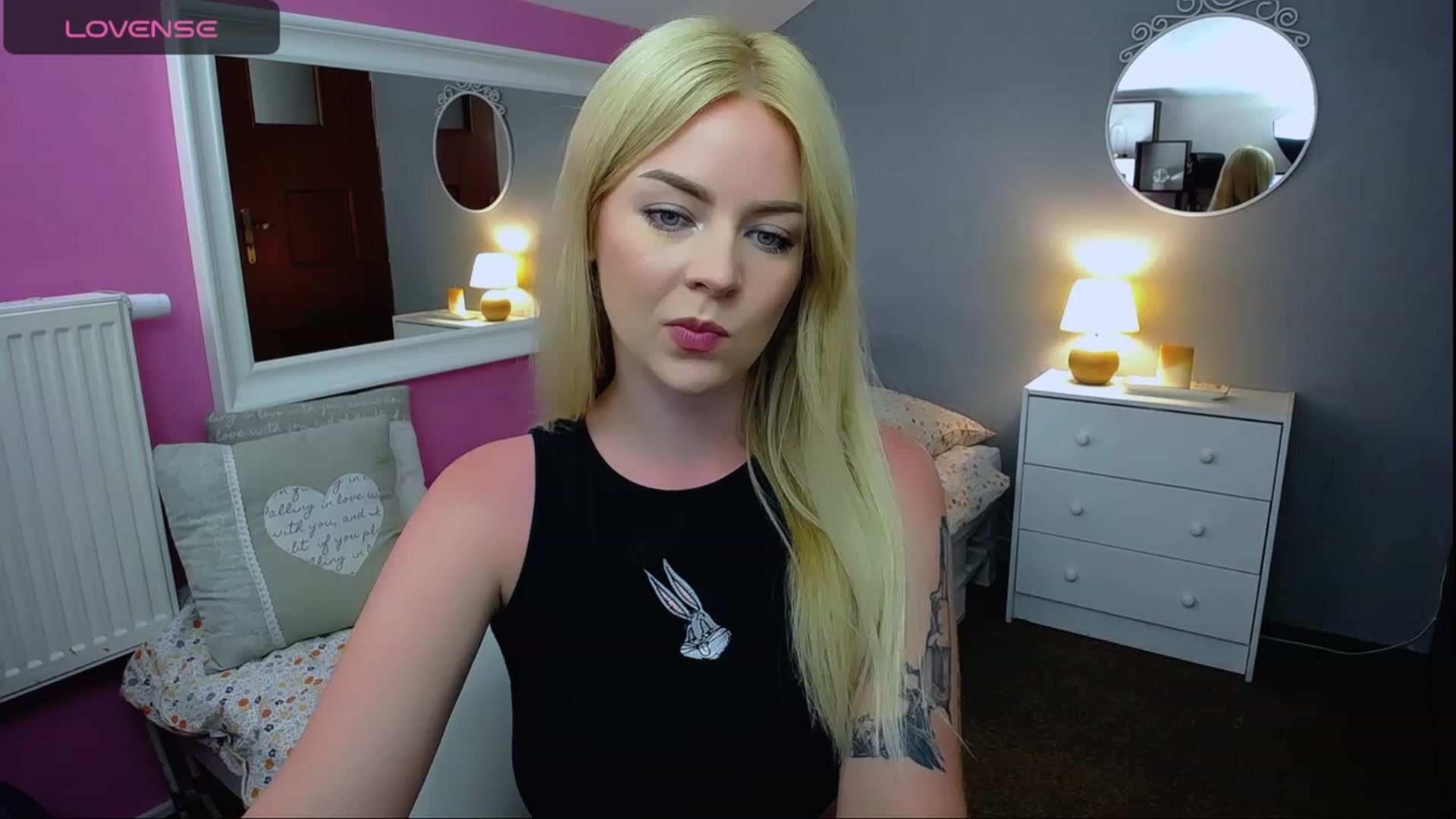 Gallery image thumbnail from AurelieSierra's myfreecams stream on, 08/17/2023, 10:51 image 5 of 20