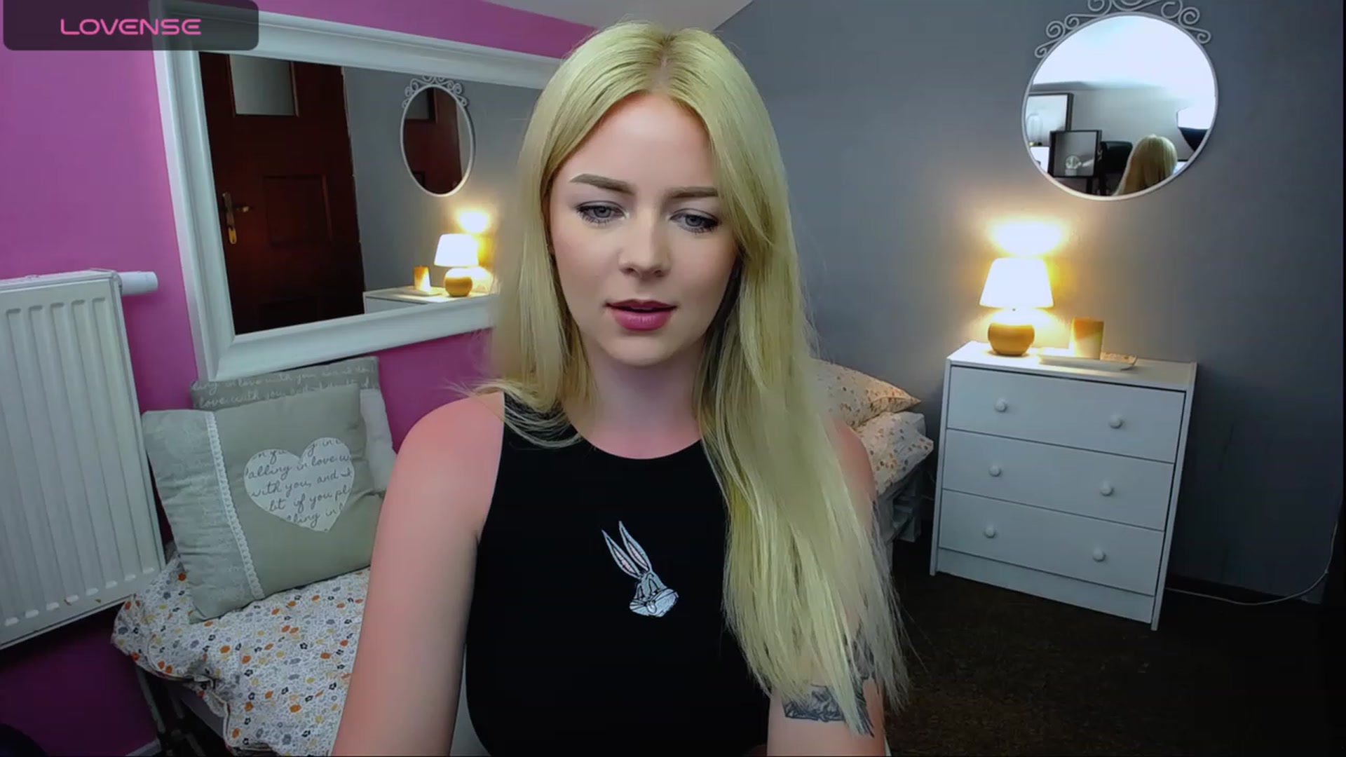 Gallery image thumbnail from AurelieSierra's myfreecams stream on, 08/17/2023, 10:51 image 3 of 20