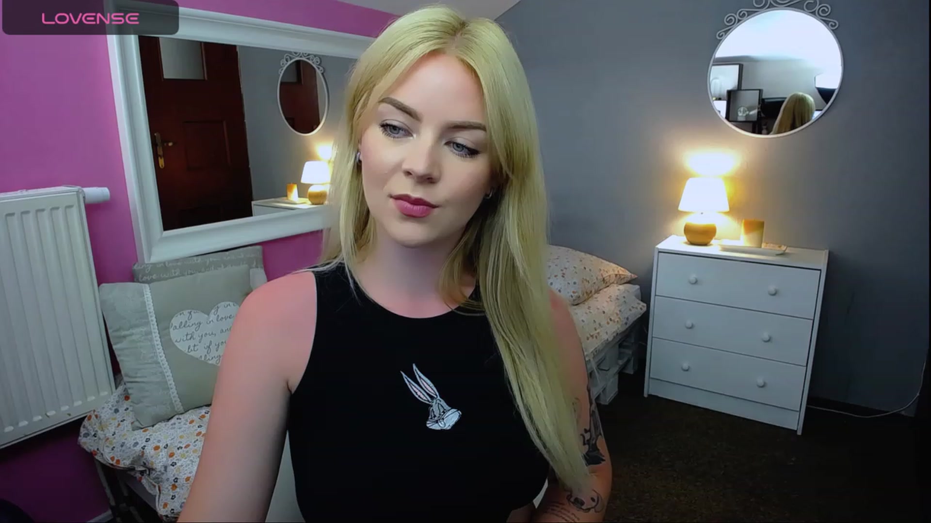Gallery image thumbnail from AurelieSierra's myfreecams stream on, 08/17/2023, 10:51 image 17 of 20