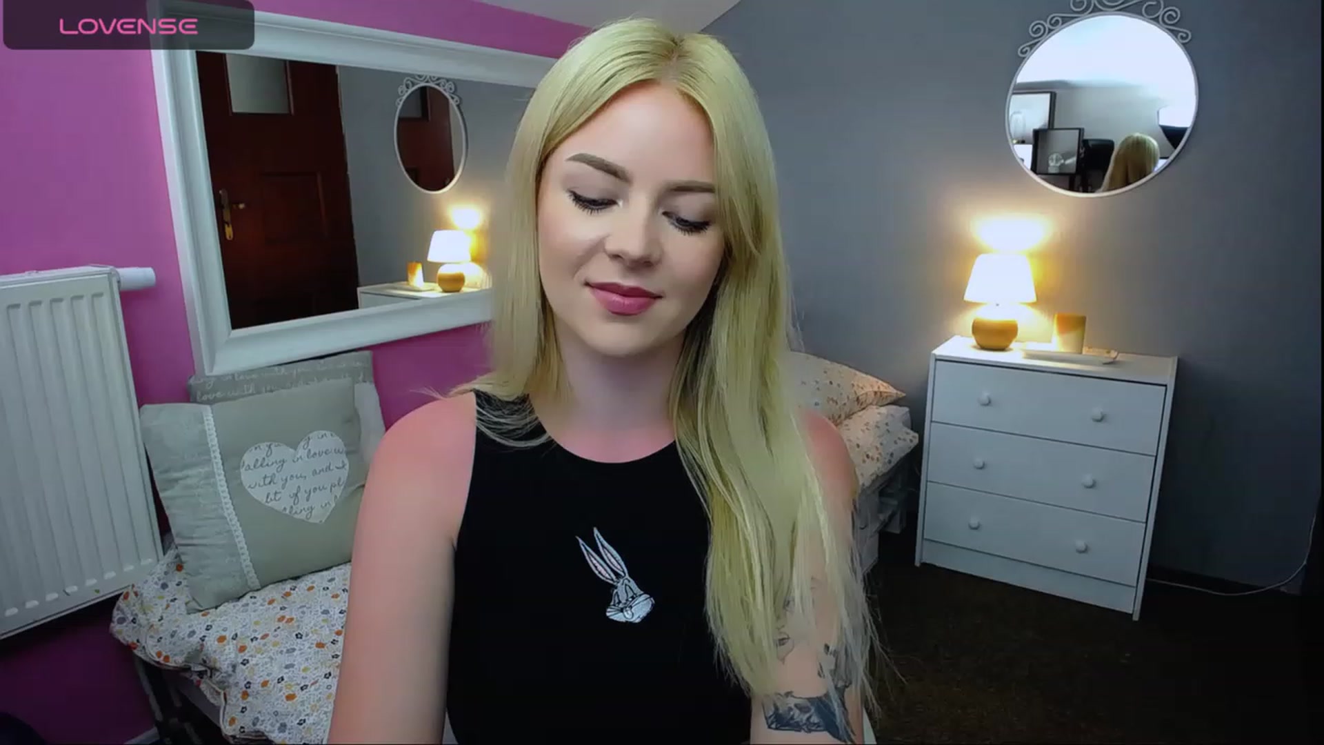 Gallery image thumbnail from AurelieSierra's myfreecams stream on, 08/17/2023, 10:51 image 2 of 20