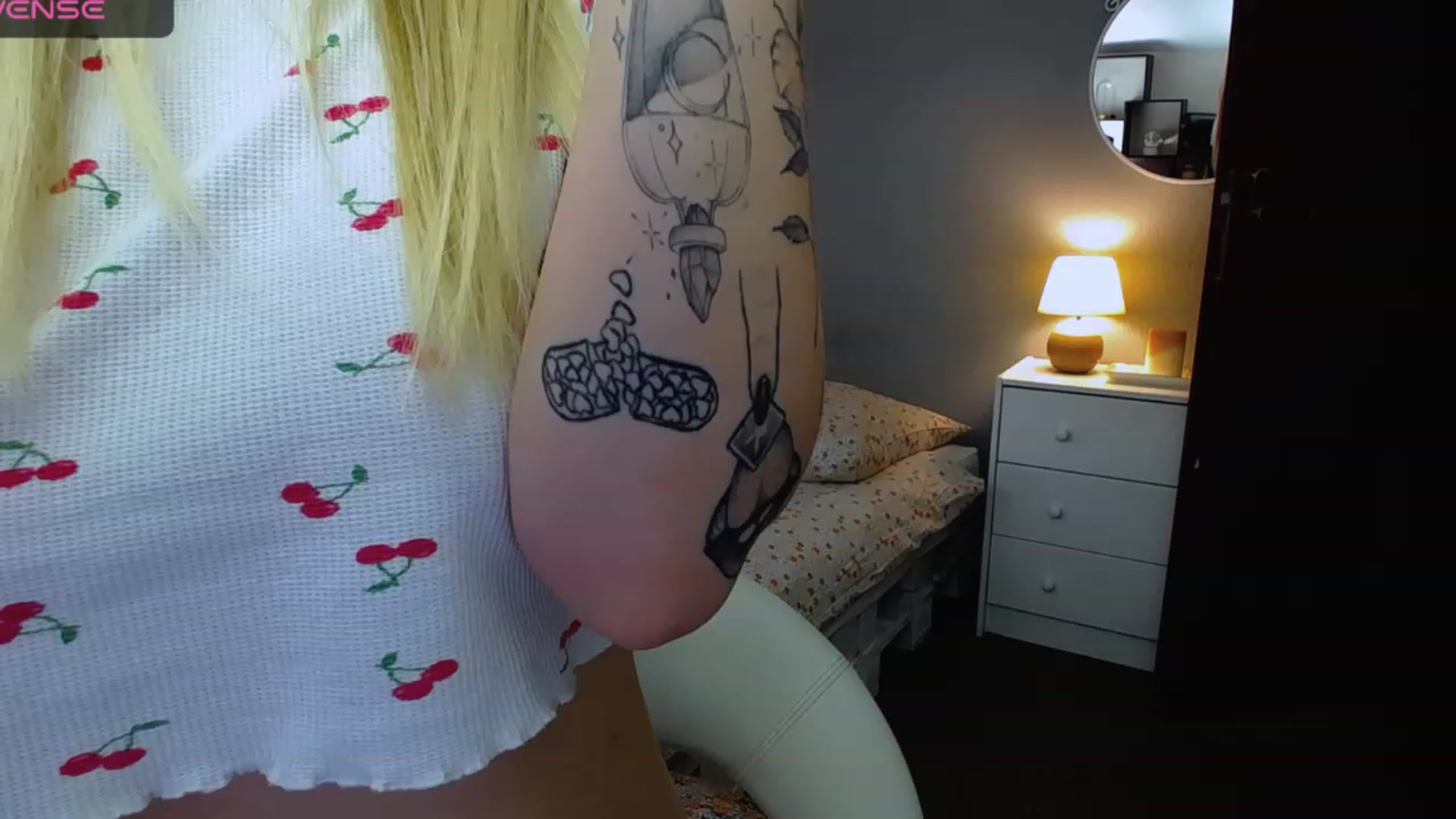 Gallery image thumbnail from AurelieSierra's myfreecams stream on, 08/18/2023, 16:21 image 10 of 20